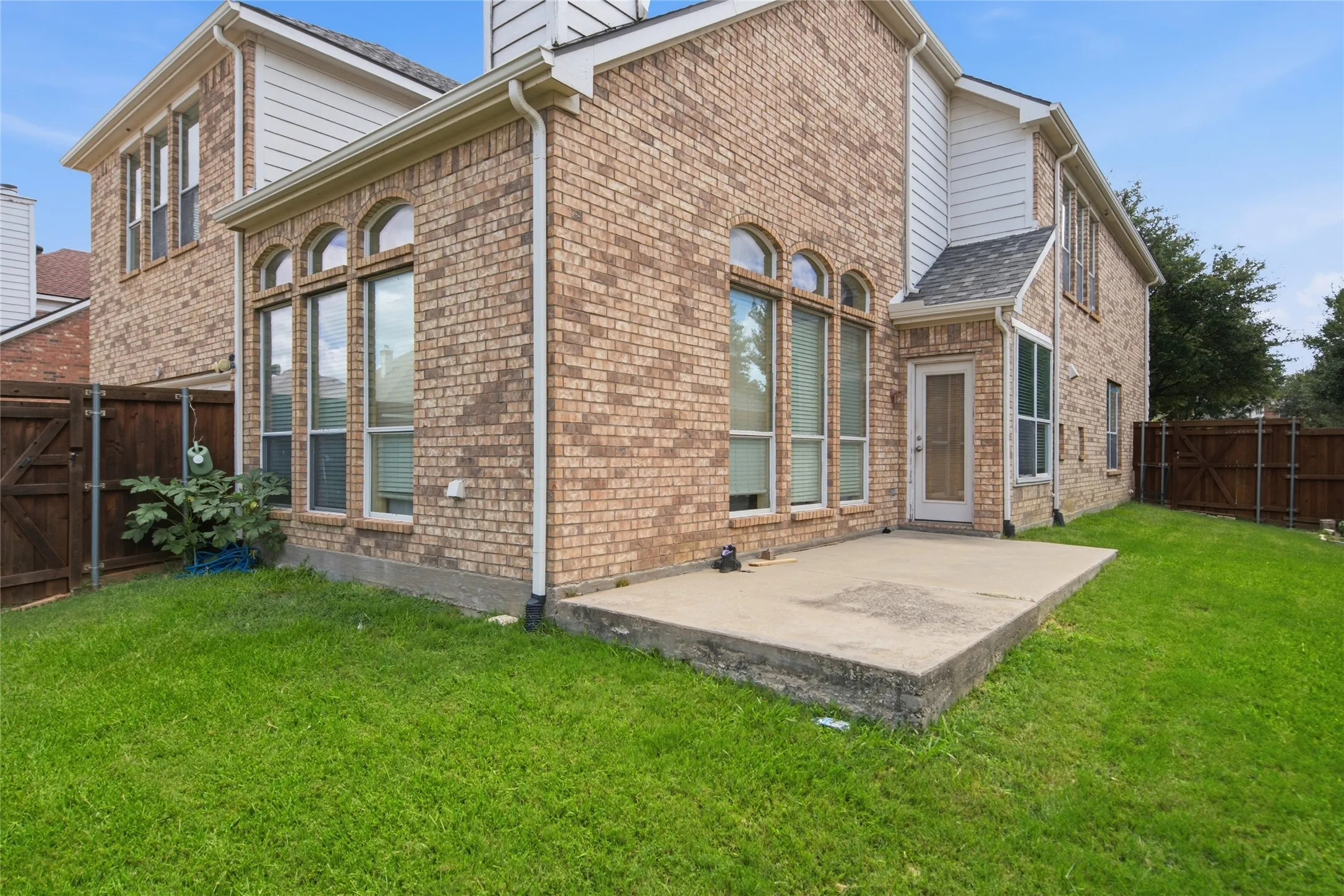 Single Family Residence For Sale in Denton County , 11117 Silver Horn Drive, Frisco, Texas 75033, 5 Bedroom, 4 Bathroom, 2 Garage spaces, 3,781 Sqft, built in 2005, mls#21403183, Real Estate Agent in Frisco, Homes For Sale in Denton county, Homes For Sale in Frisco, Realtor in Frisco Texas, Real Estate Brokerage Independent Realty Texas, Luminita Cordes Realtor