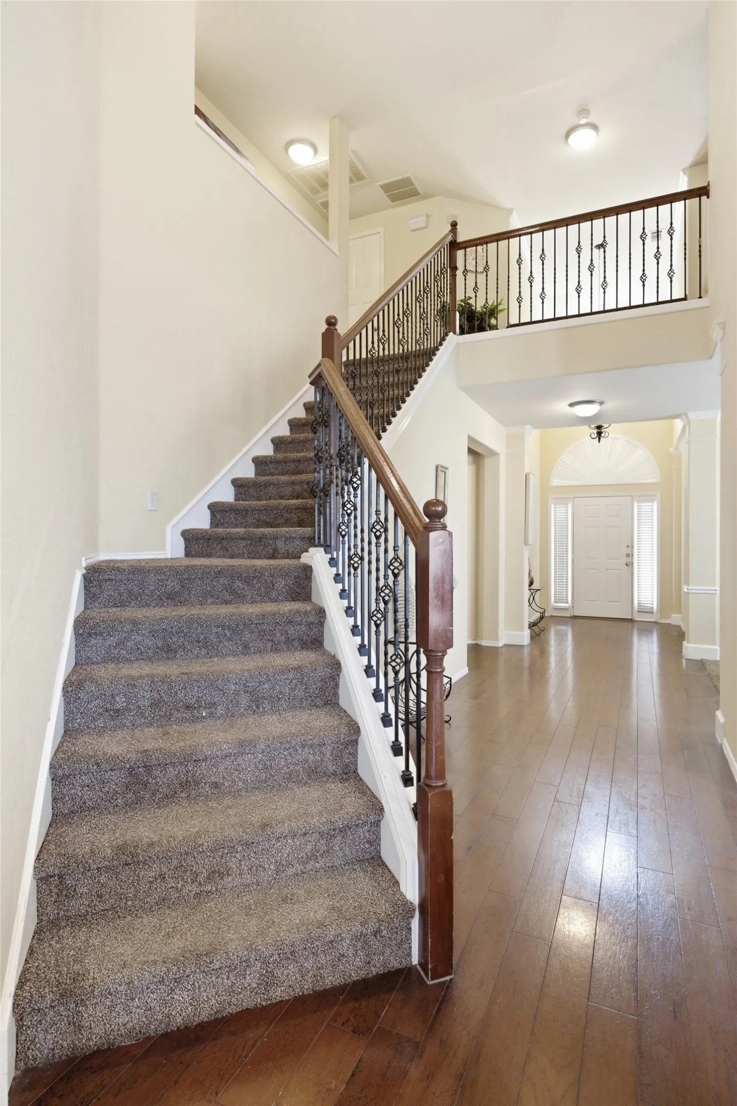 Single Family Residence For Sale in Denton County , 11117 Silver Horn Drive, Frisco, Texas 75033, 5 Bedroom, 4 Bathroom, 2 Garage spaces, 3,781 Sqft, built in 2005, mls#21403183, Real Estate Agent in Frisco, Homes For Sale in Denton county, Homes For Sale in Frisco, Realtor in Frisco Texas, Real Estate Brokerage Independent Realty Texas, Luminita Cordes Realtor