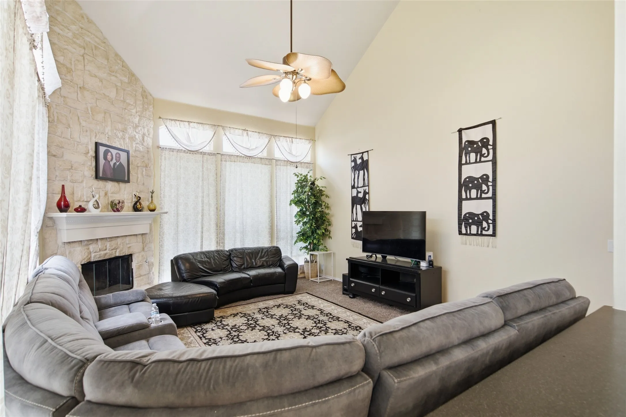 Single Family Residence For Sale in Denton County , 11117 Silver Horn Drive, Frisco, Texas 75033, 5 Bedroom, 4 Bathroom, 2 Garage spaces, 3,781 Sqft, built in 2005, mls#21403183, Real Estate Agent in Frisco, Homes For Sale in Denton county, Homes For Sale in Frisco, Realtor in Frisco Texas, Real Estate Brokerage Independent Realty Texas, Luminita Cordes Realtor