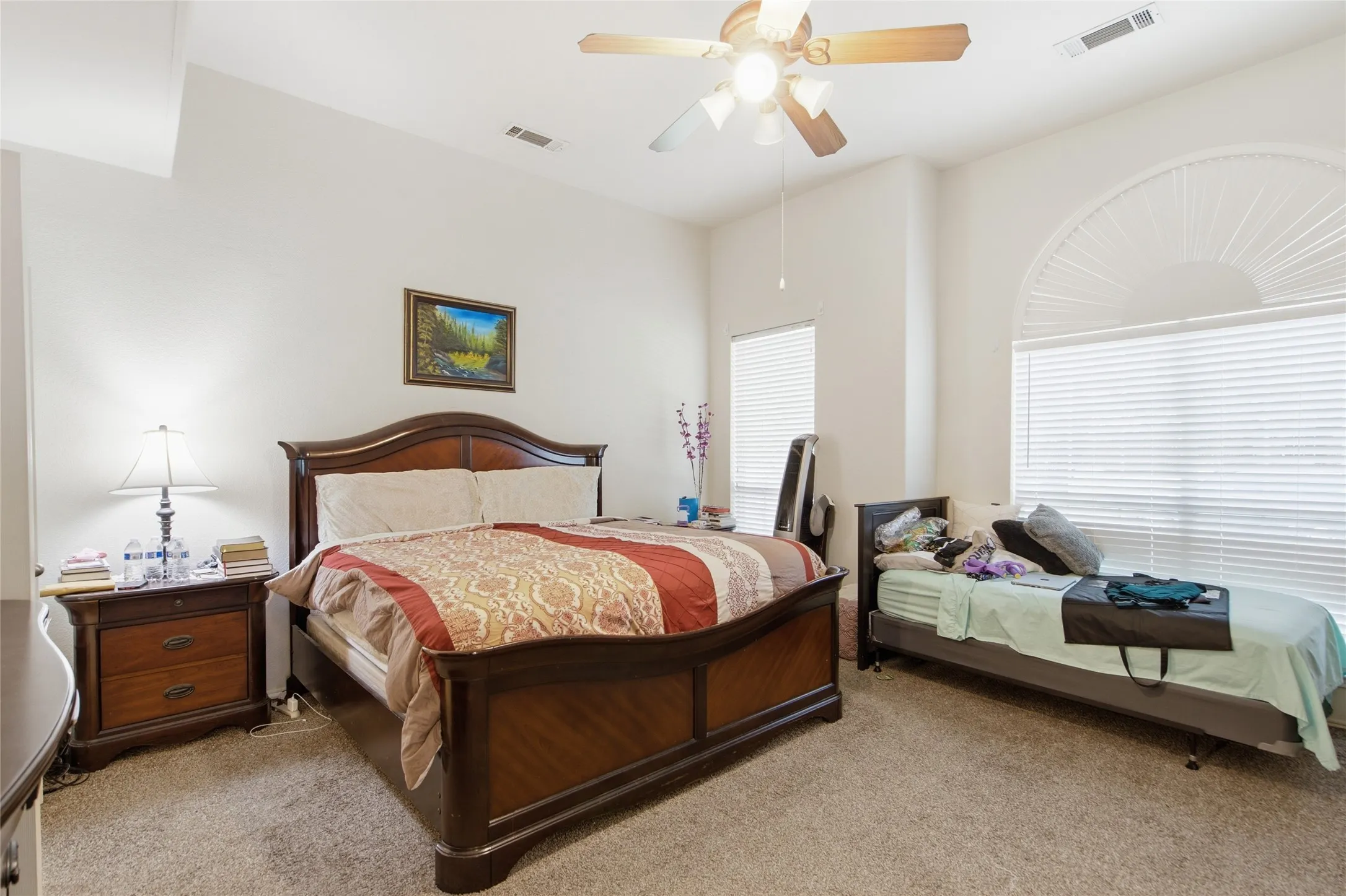 Single Family Residence For Sale in Denton County , 11117 Silver Horn Drive, Frisco, Texas 75033, 5 Bedroom, 4 Bathroom, 2 Garage spaces, 3,781 Sqft, built in 2005, mls#21403183, Real Estate Agent in Frisco, Homes For Sale in Denton county, Homes For Sale in Frisco, Realtor in Frisco Texas, Real Estate Brokerage Independent Realty Texas, Luminita Cordes Realtor
