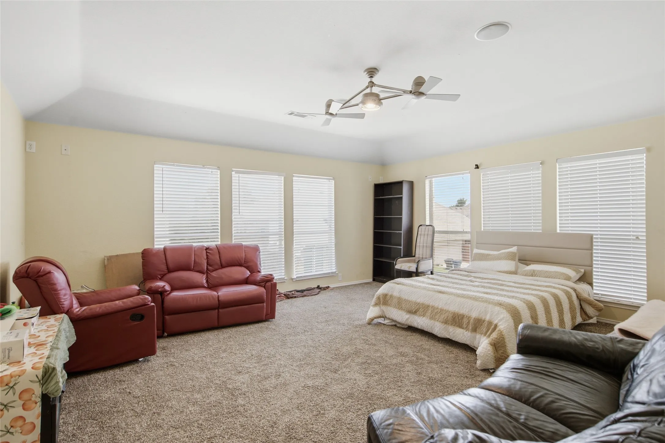 Single Family Residence For Sale in Denton County , 11117 Silver Horn Drive, Frisco, Texas 75033, 5 Bedroom, 4 Bathroom, 2 Garage spaces, 3,781 Sqft, built in 2005, mls#21403183, Real Estate Agent in Frisco, Homes For Sale in Denton county, Homes For Sale in Frisco, Realtor in Frisco Texas, Real Estate Brokerage Independent Realty Texas, Luminita Cordes Realtor