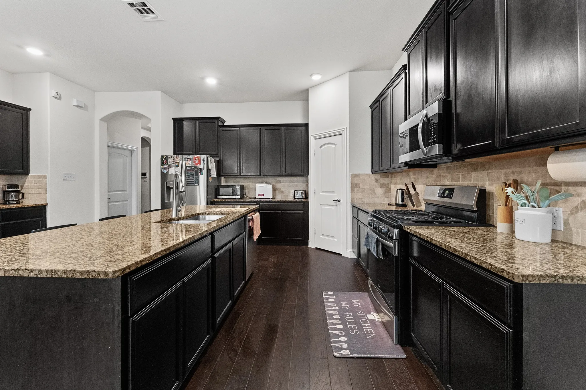 Single Family Residence For Rent in Denton County , 16313 Brayton Road, Frisco, Texas 75036, 3 Bedroom, 2 Bathroom, 2 Garage spaces, 2,041 Sqft, built in 2018, mls#21403184, Real Estate Agent in Frisco, Homes For Rent in Denton county, Homes For Rent in Frisco, Realtor in Frisco Texas, Real Estate Brokerage Independent Realty Texas, Luminita Cordes Realtor