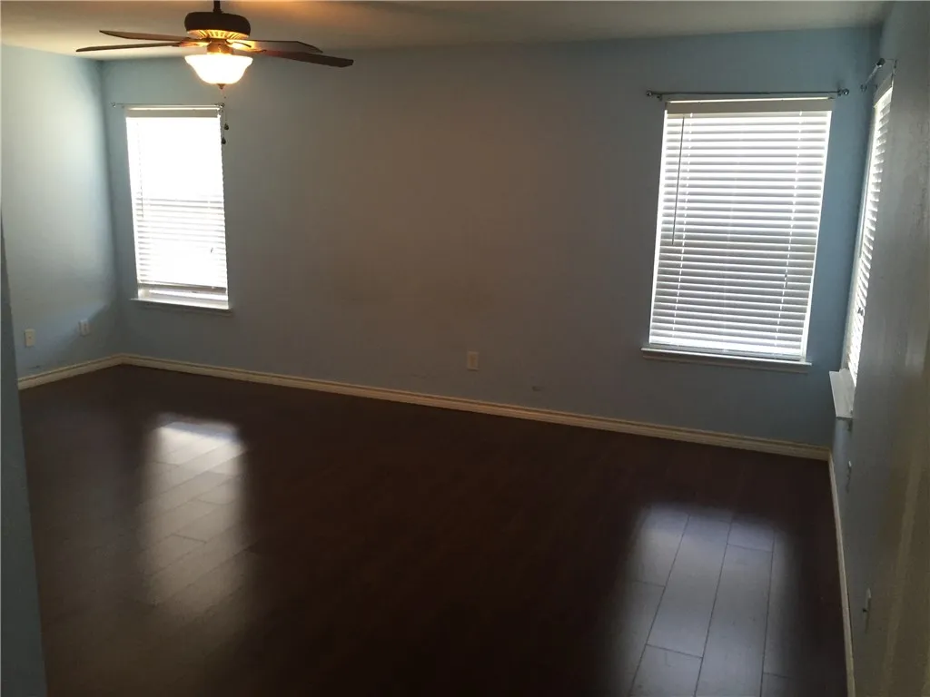 Single Family Residence For Rent in Collin County , 6908 Planters Row Drive, Mc Kinney, Texas 75070, 3 Bedroom, 3 Bathroom, 2 Garage spaces, 1,986 Sqft, built in 2006, mls#21403187, Real Estate Agent in Mc Kinney, Homes For Rent in Collin county, Homes For Rent in Mc Kinney, Realtor in Mc Kinney Texas, Real Estate Brokerage Independent Realty Texas, Luminita Cordes Realtor