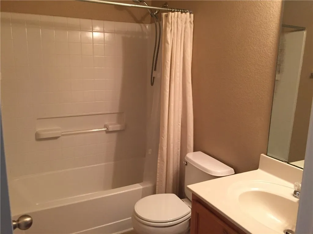 Single Family Residence For Rent in Collin County , 6908 Planters Row Drive, Mc Kinney, Texas 75070, 3 Bedroom, 3 Bathroom, 2 Garage spaces, 1,986 Sqft, built in 2006, mls#21403187, Real Estate Agent in Mc Kinney, Homes For Rent in Collin county, Homes For Rent in Mc Kinney, Realtor in Mc Kinney Texas, Real Estate Brokerage Independent Realty Texas, Luminita Cordes Realtor