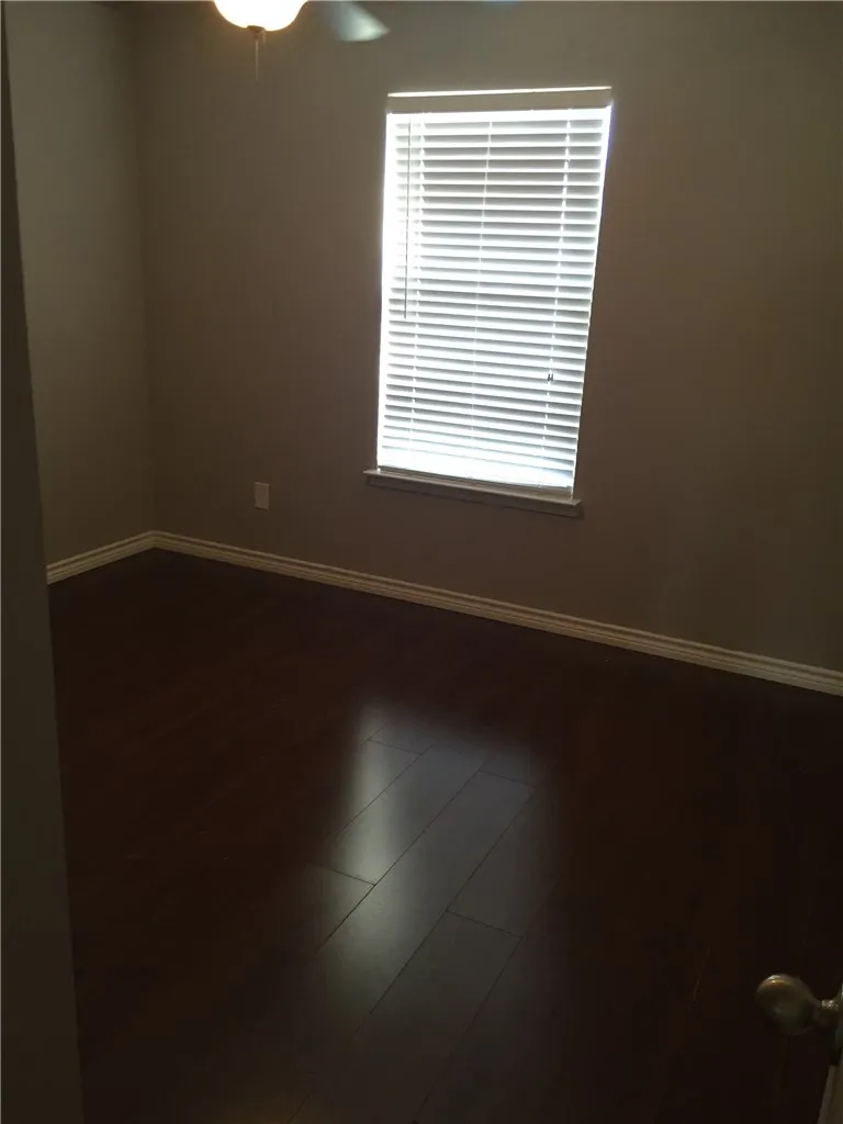 Single Family Residence For Rent in Collin County , 6908 Planters Row Drive, Mc Kinney, Texas 75070, 3 Bedroom, 3 Bathroom, 2 Garage spaces, 1,986 Sqft, built in 2006, mls#21403187, Real Estate Agent in Mc Kinney, Homes For Rent in Collin county, Homes For Rent in Mc Kinney, Realtor in Mc Kinney Texas, Real Estate Brokerage Independent Realty Texas, Luminita Cordes Realtor