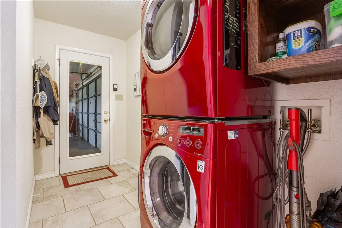 Single Family Residence For Sale in Coryell County , 100 Sunny Lane, Gatesville, Texas 76528, 4 Bedroom, 2 Bathroom, 2 Garage spaces, 2,508 Sqft, built in 1993, mls#21392381, Real Estate Agent in Gatesville, Homes For Sale in Coryell county, Homes For Sale in Gatesville, Realtor in Gatesville Texas, Real Estate Brokerage Independent Realty Texas, Luminita Cordes Realtor