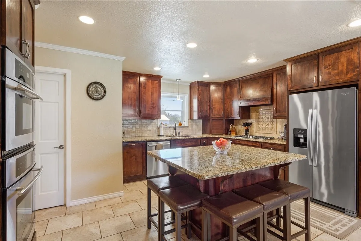 Single Family Residence For Sale in Coryell County , 100 Sunny Lane, Gatesville, Texas 76528, 4 Bedroom, 2 Bathroom, 2 Garage spaces, 2,508 Sqft, built in 1993, mls#21392381, Real Estate Agent in Gatesville, Homes For Sale in Coryell county, Homes For Sale in Gatesville, Realtor in Gatesville Texas, Real Estate Brokerage Independent Realty Texas, Luminita Cordes Realtor