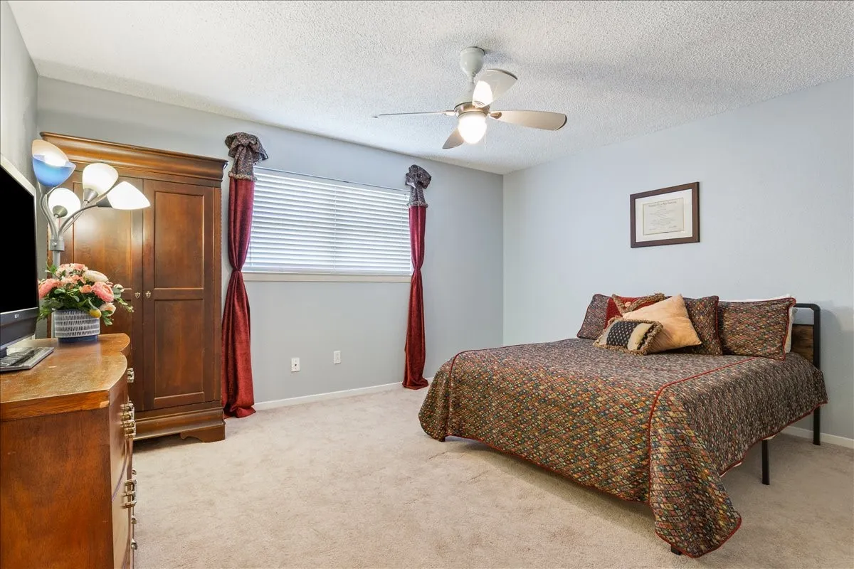 Single Family Residence For Sale in Coryell County , 100 Sunny Lane, Gatesville, Texas 76528, 4 Bedroom, 2 Bathroom, 2 Garage spaces, 2,508 Sqft, built in 1993, mls#21392381, Real Estate Agent in Gatesville, Homes For Sale in Coryell county, Homes For Sale in Gatesville, Realtor in Gatesville Texas, Real Estate Brokerage Independent Realty Texas, Luminita Cordes Realtor