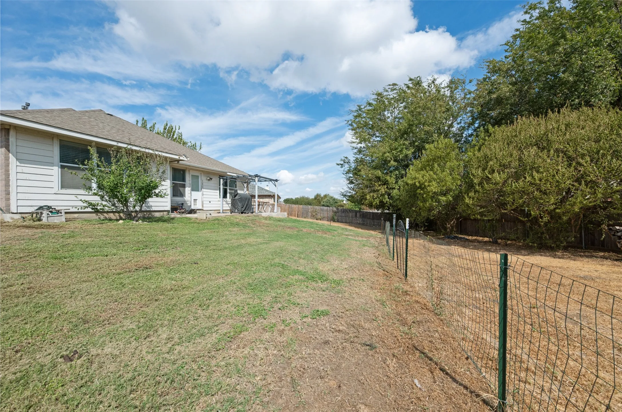 Single Family Residence For Sale in Tarrant County , 5908 Pacers Lane, Fort Worth, Texas 76179, 4 Bedroom, 2 Bathroom, 2 Garage spaces, 1,916 Sqft, built in 2002, mls#21403201, Real Estate Agent in Fort Worth, Homes For Sale in Tarrant county, Homes For Sale in Fort Worth, Realtor in Fort Worth Texas, Real Estate Brokerage Independent Realty Texas, Luminita Cordes Realtor