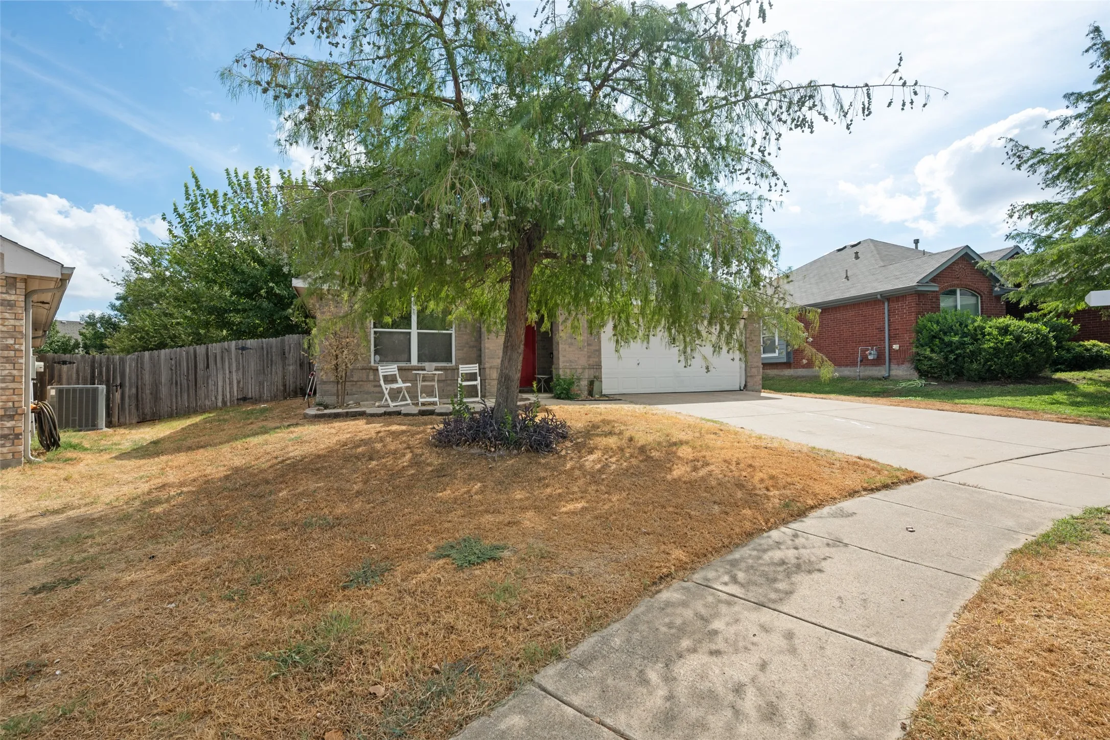 Single Family Residence For Sale in Tarrant County , 5908 Pacers Lane, Fort Worth, Texas 76179, 4 Bedroom, 2 Bathroom, 2 Garage spaces, 1,916 Sqft, built in 2002, mls#21403201, Real Estate Agent in Fort Worth, Homes For Sale in Tarrant county, Homes For Sale in Fort Worth, Realtor in Fort Worth Texas, Real Estate Brokerage Independent Realty Texas, Luminita Cordes Realtor