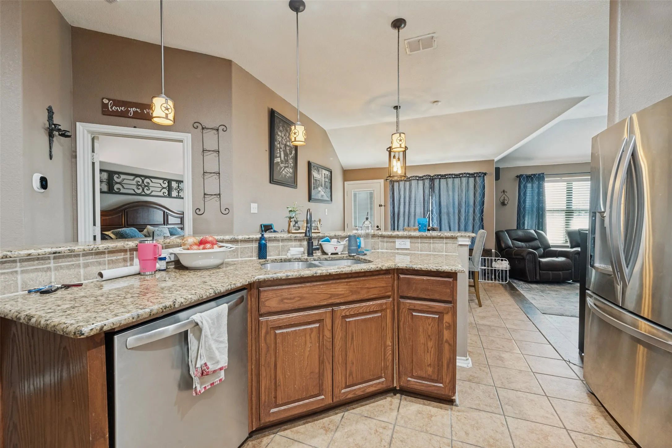 Single Family Residence For Sale in Tarrant County , 5908 Pacers Lane, Fort Worth, Texas 76179, 4 Bedroom, 2 Bathroom, 2 Garage spaces, 1,916 Sqft, built in 2002, mls#21403201, Real Estate Agent in Fort Worth, Homes For Sale in Tarrant county, Homes For Sale in Fort Worth, Realtor in Fort Worth Texas, Real Estate Brokerage Independent Realty Texas, Luminita Cordes Realtor