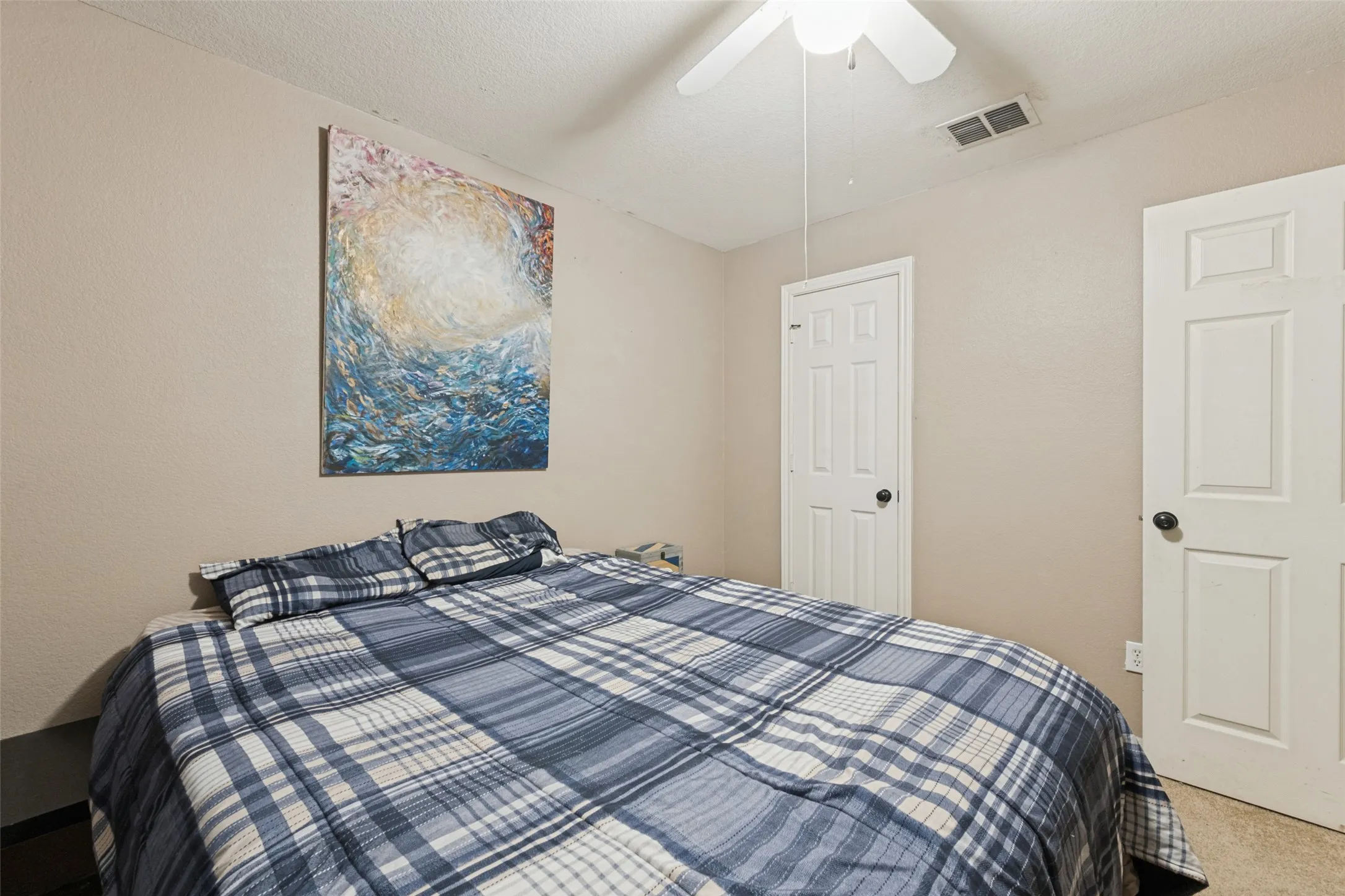 Single Family Residence For Sale in Tarrant County , 5908 Pacers Lane, Fort Worth, Texas 76179, 4 Bedroom, 2 Bathroom, 2 Garage spaces, 1,916 Sqft, built in 2002, mls#21403201, Real Estate Agent in Fort Worth, Homes For Sale in Tarrant county, Homes For Sale in Fort Worth, Realtor in Fort Worth Texas, Real Estate Brokerage Independent Realty Texas, Luminita Cordes Realtor