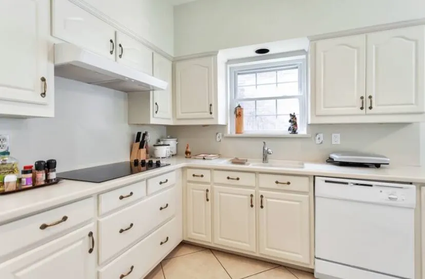 Single Family Residence For Rent in Dallas County , 9106 Cumberland Drive, Irving, Texas 75063, 3 Bedroom, 4 Bathroom, 2 Garage spaces, 1,797 Sqft, built in 1985, mls#21402310, Real Estate Agent in Irving, Homes For Rent in Dallas county, Homes For Rent in Irving, Realtor in Irving Texas, Real Estate Brokerage Independent Realty Texas, Luminita Cordes Realtor