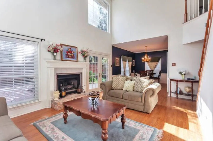 Single Family Residence For Rent in Dallas County , 9106 Cumberland Drive, Irving, Texas 75063, 3 Bedroom, 4 Bathroom, 2 Garage spaces, 1,797 Sqft, built in 1985, mls#21402310, Real Estate Agent in Irving, Homes For Rent in Dallas county, Homes For Rent in Irving, Realtor in Irving Texas, Real Estate Brokerage Independent Realty Texas, Luminita Cordes Realtor