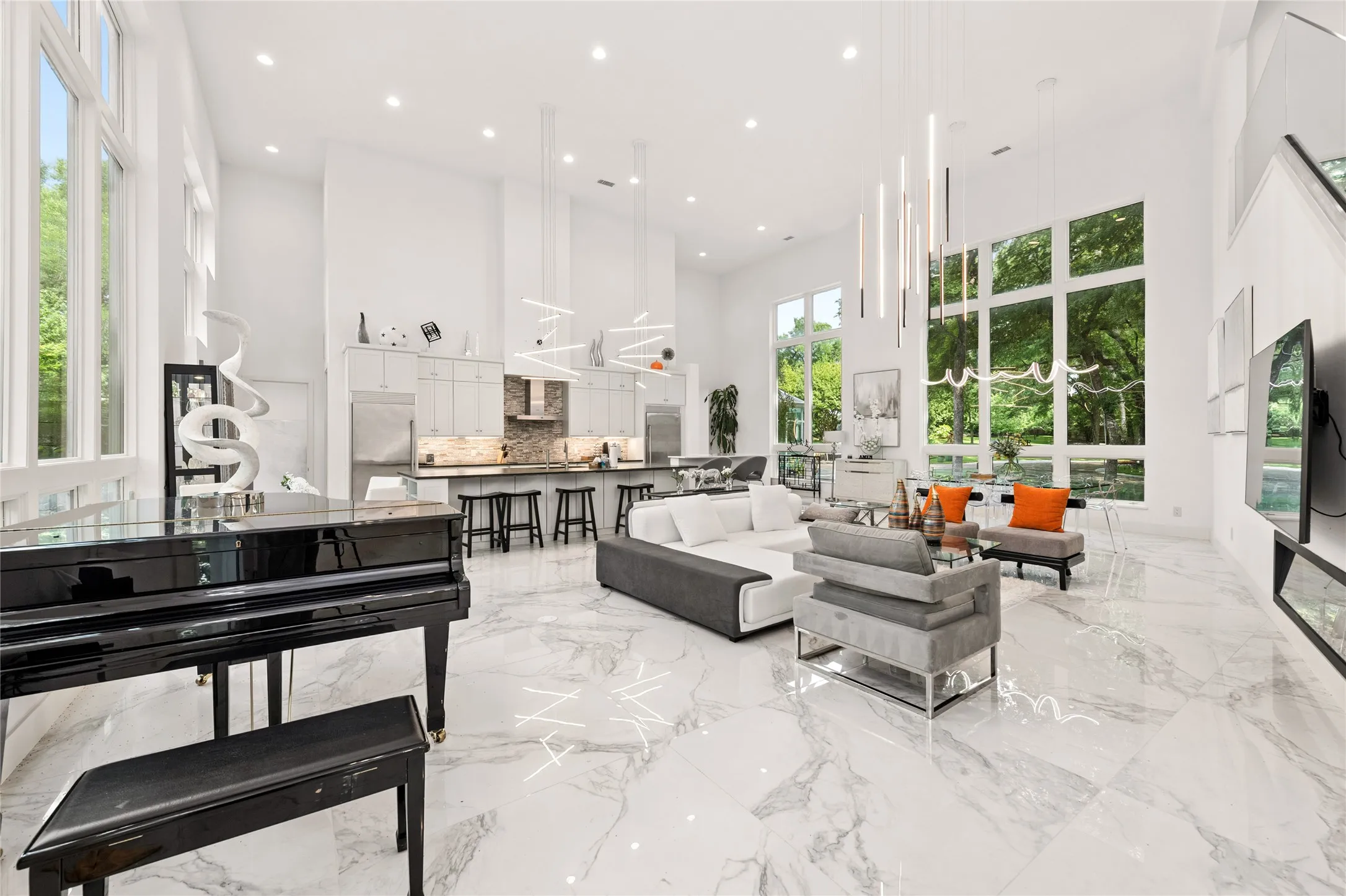 Single Family Residence For Rent in Collin County , 4605 E Parker Road, Parker, Texas 75002, 4 Bedroom, 5 Bathroom, 2 Garage spaces, 4,914 Sqft, built in 2008, mls#21403219, Real Estate Agent in Parker, Homes For Rent in Collin county, Homes For Rent in Parker, Realtor in Parker Texas, Real Estate Brokerage Independent Realty Texas, Luminita Cordes Realtor
