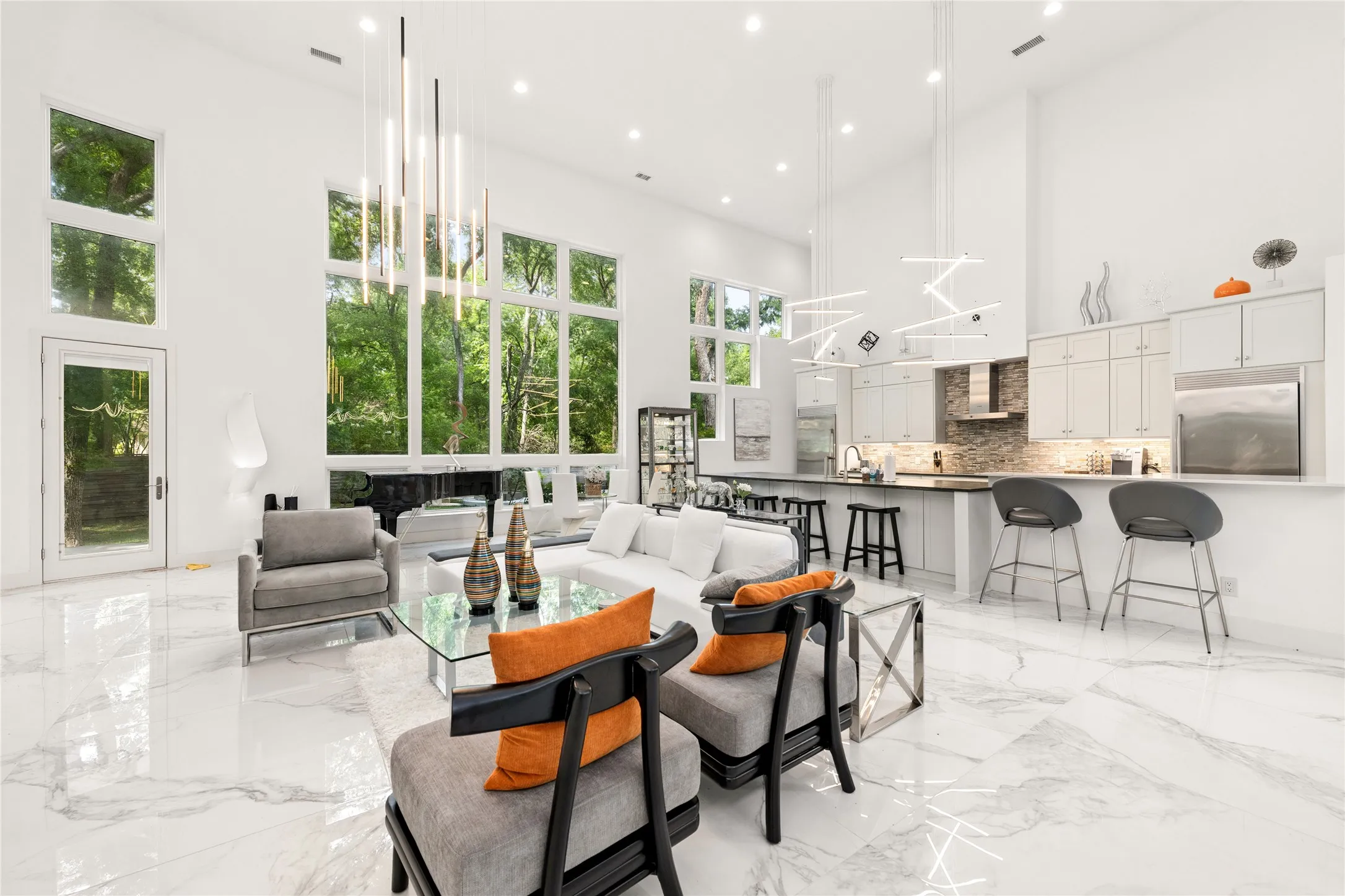 Single Family Residence For Rent in Collin County , 4605 E Parker Road, Parker, Texas 75002, 4 Bedroom, 5 Bathroom, 2 Garage spaces, 4,914 Sqft, built in 2008, mls#21403219, Real Estate Agent in Parker, Homes For Rent in Collin county, Homes For Rent in Parker, Realtor in Parker Texas, Real Estate Brokerage Independent Realty Texas, Luminita Cordes Realtor