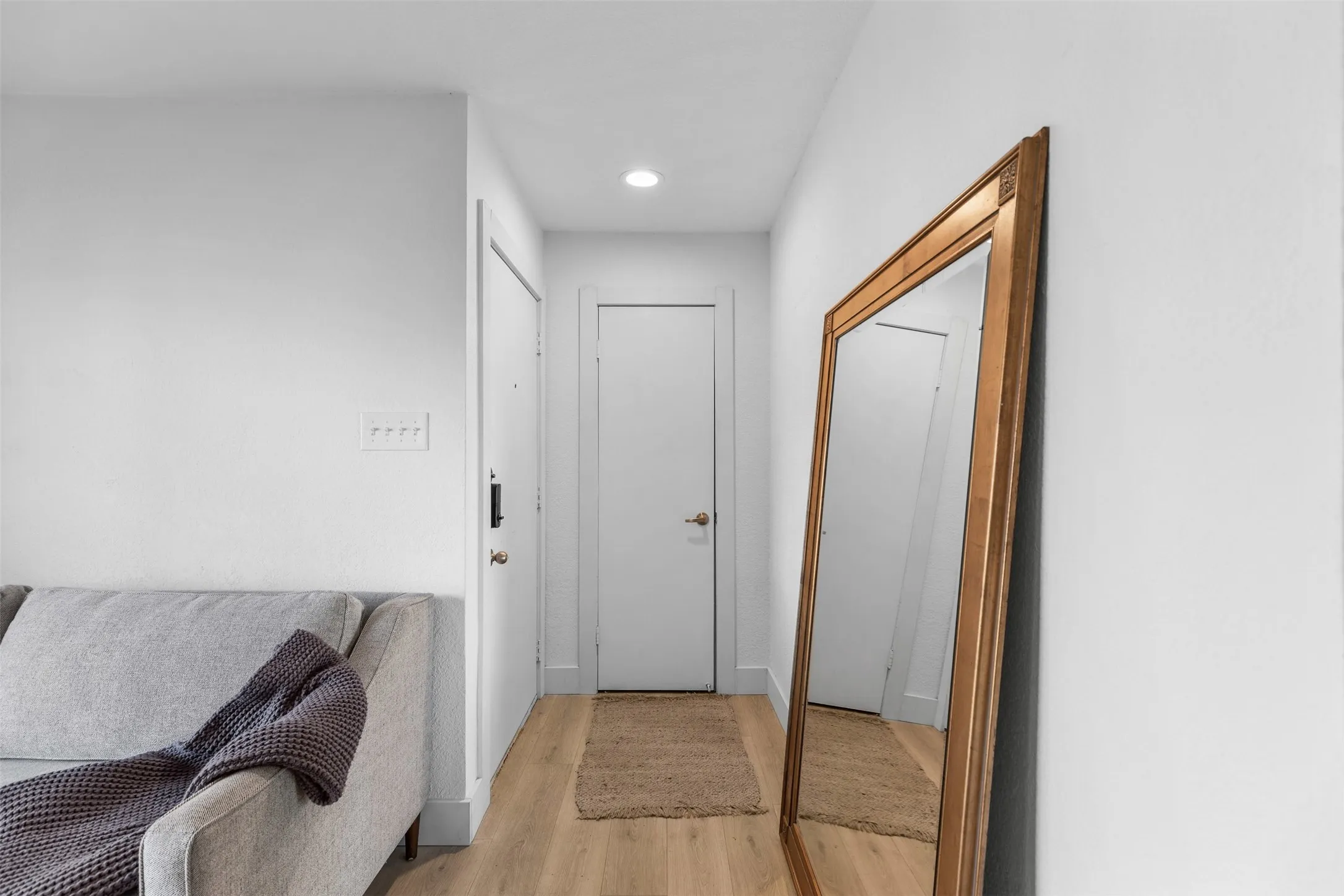Condominium For Rent in Dallas County , 4777 Cedar Springs Road 2J, Dallas, Texas 75219, 2 Bedroom, 2 Bathroom, 1 Garage spaces, 874 Sqft, built in 1983, mls#21403199, Real Estate Agent in Dallas, Homes For Rent in Dallas county, Homes For Rent in Dallas, Realtor in Dallas Texas, Real Estate Brokerage Independent Realty Texas, Luminita Cordes Realtor