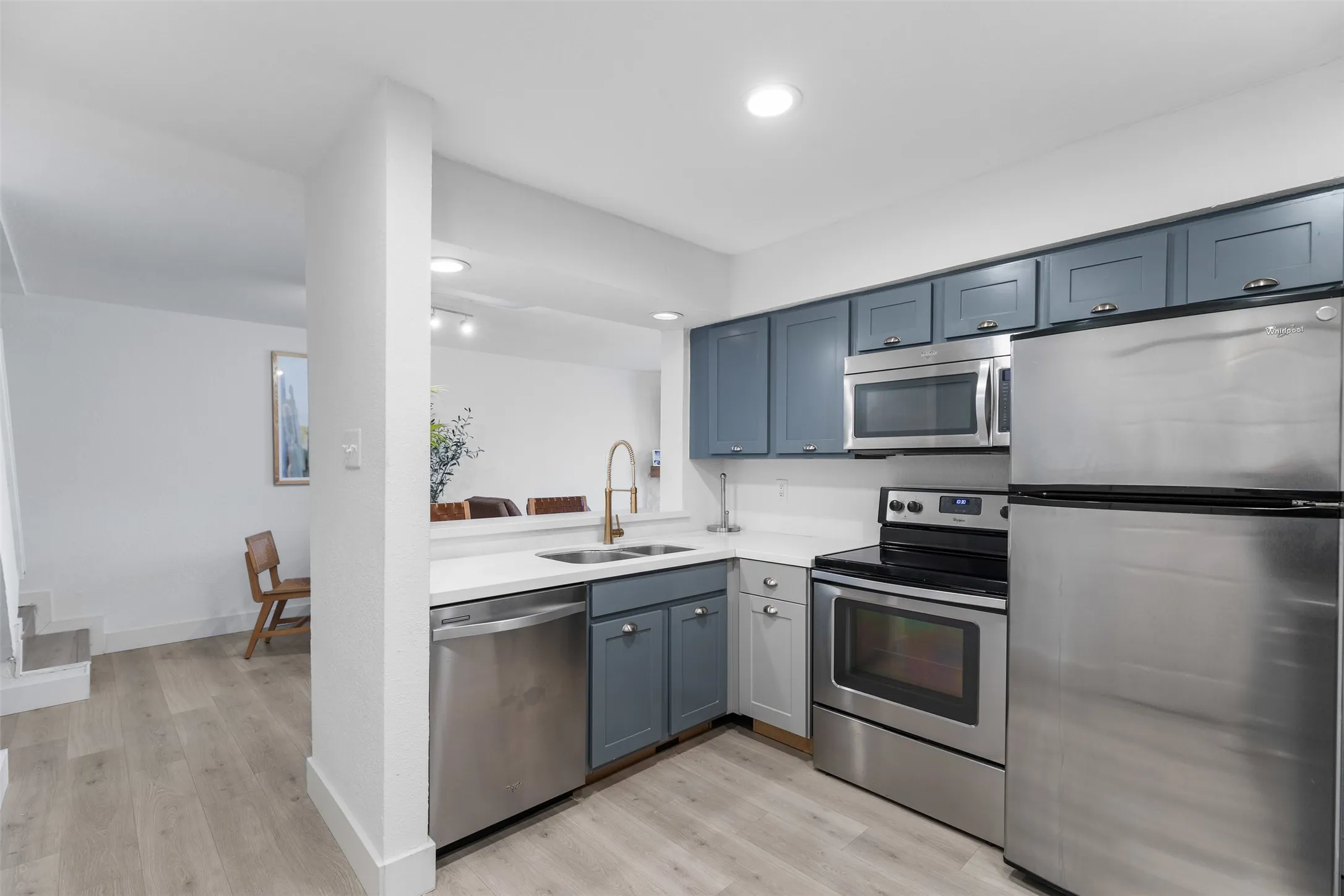 Condominium For Rent in Dallas County , 4777 Cedar Springs Road 2J, Dallas, Texas 75219, 2 Bedroom, 2 Bathroom, 1 Garage spaces, 874 Sqft, built in 1983, mls#21403199, Real Estate Agent in Dallas, Homes For Rent in Dallas county, Homes For Rent in Dallas, Realtor in Dallas Texas, Real Estate Brokerage Independent Realty Texas, Luminita Cordes Realtor