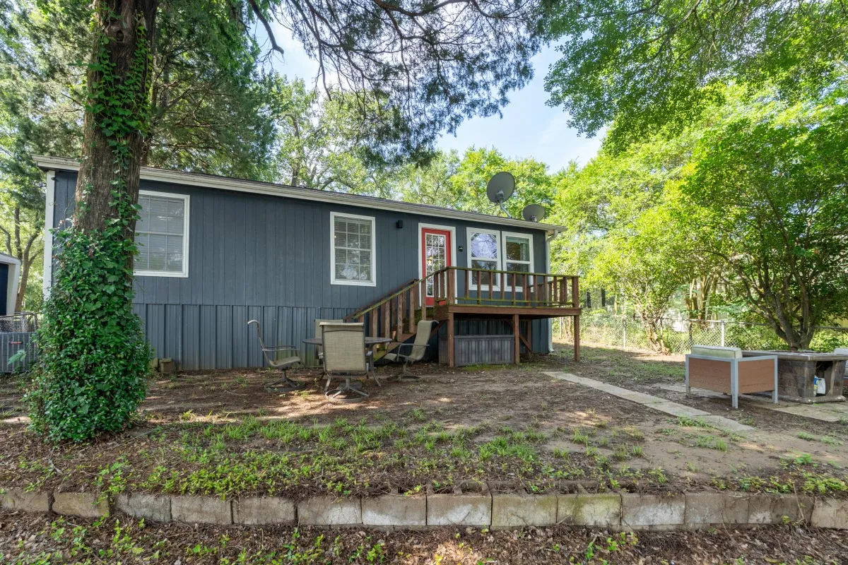 Single Family Residence For Rent in Henderson County , 140 Lynn Creek Drive, Mabank, Texas 75156, 3 Bedroom, 2 Bathroom, Garage spaces, 928 Sqft, built in 1986, mls#21403223, Real Estate Agent in Mabank, Homes For Rent in Henderson county, Homes For Rent in Mabank, Realtor in Mabank Texas, Real Estate Brokerage Independent Realty Texas, Luminita Cordes Realtor