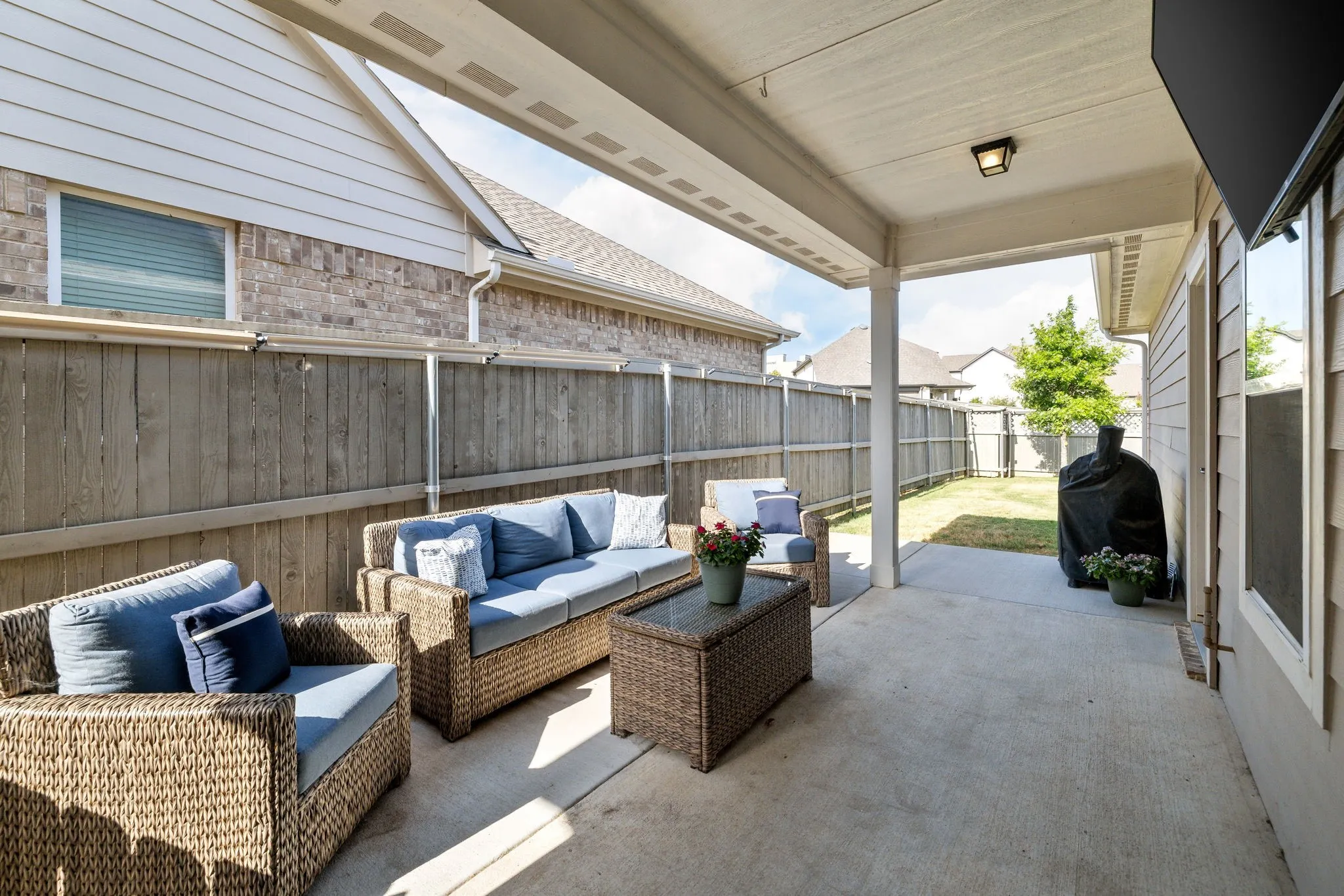 Single Family Residence For Rent in Denton County , 816 Pearl Place, Northlake, Texas 76247, 4 Bedroom, 4 Bathroom, 2 Garage spaces, 2,399 Sqft, built in 2019, mls#21403227, Real Estate Agent in Northlake, Homes For Rent in Denton county, Homes For Rent in Northlake, Realtor in Northlake Texas, Real Estate Brokerage Independent Realty Texas, Luminita Cordes Realtor
