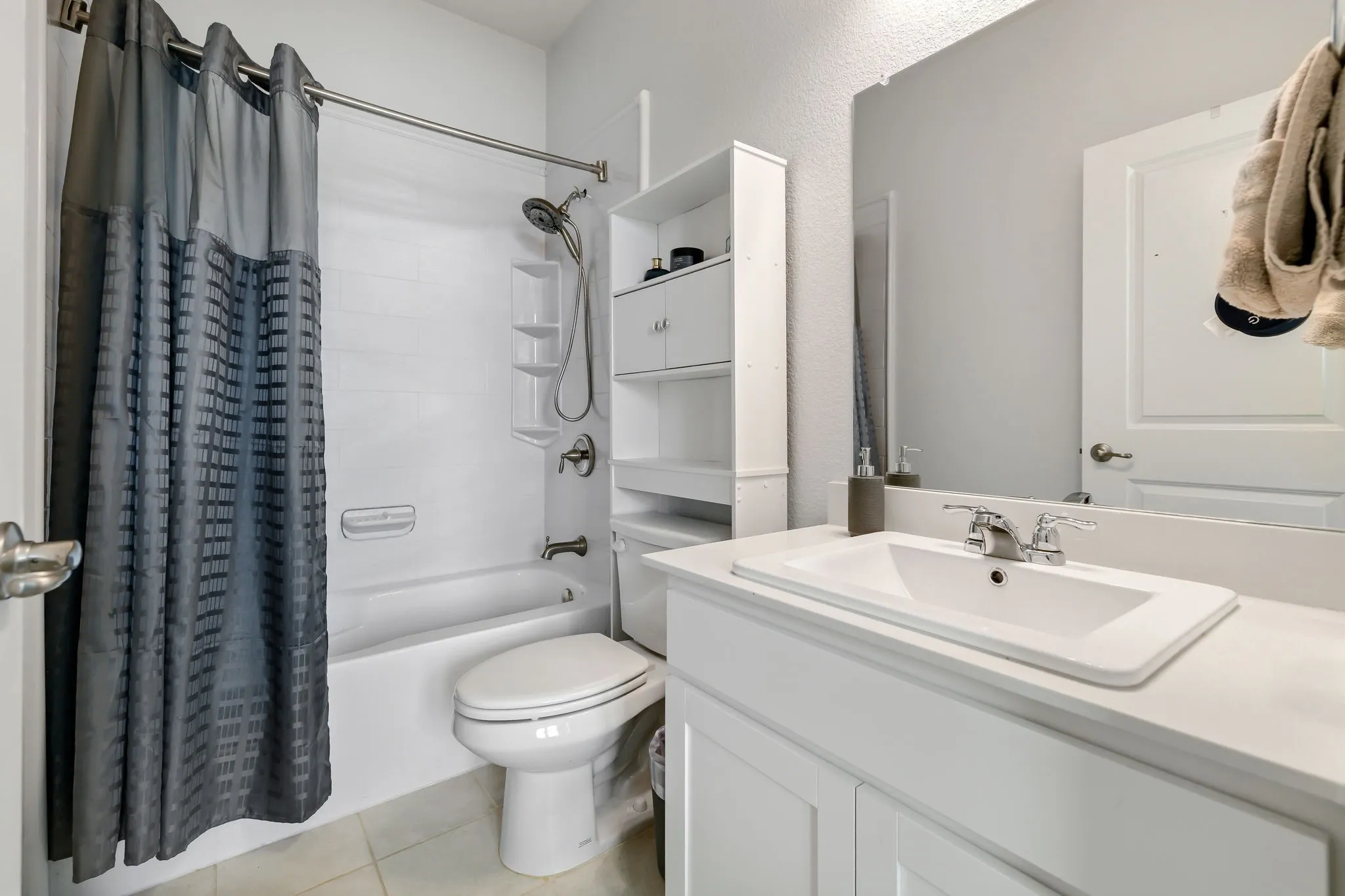 Single Family Residence For Rent in Denton County , 816 Pearl Place, Northlake, Texas 76247, 4 Bedroom, 4 Bathroom, 2 Garage spaces, 2,399 Sqft, built in 2019, mls#21403227, Real Estate Agent in Northlake, Homes For Rent in Denton county, Homes For Rent in Northlake, Realtor in Northlake Texas, Real Estate Brokerage Independent Realty Texas, Luminita Cordes Realtor
