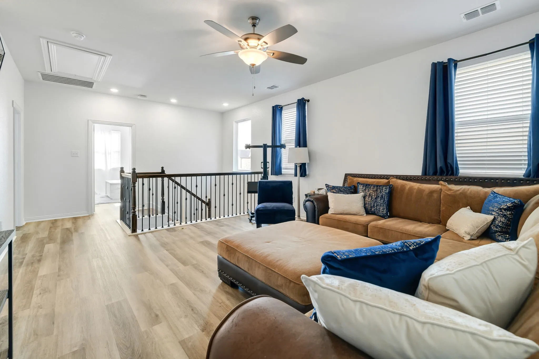 Single Family Residence For Rent in Denton County , 816 Pearl Place, Northlake, Texas 76247, 4 Bedroom, 4 Bathroom, 2 Garage spaces, 2,399 Sqft, built in 2019, mls#21403227, Real Estate Agent in Northlake, Homes For Rent in Denton county, Homes For Rent in Northlake, Realtor in Northlake Texas, Real Estate Brokerage Independent Realty Texas, Luminita Cordes Realtor