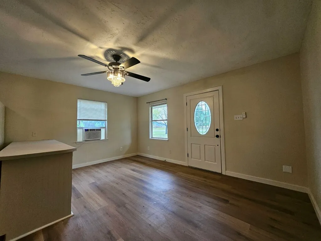 Single Family Residence For Rent in Delta County , 5863 Fm 895, Lake Creek, Texas 75450, 1 Bedroom, 1 Bathroom, Garage spaces, 560 Sqft, built in 2004, mls#21386532, Real Estate Agent in Lake Creek, Homes For Rent in Delta county, Homes For Rent in Lake Creek, Realtor in Lake Creek Texas, Real Estate Brokerage Independent Realty Texas, Luminita Cordes Realtor