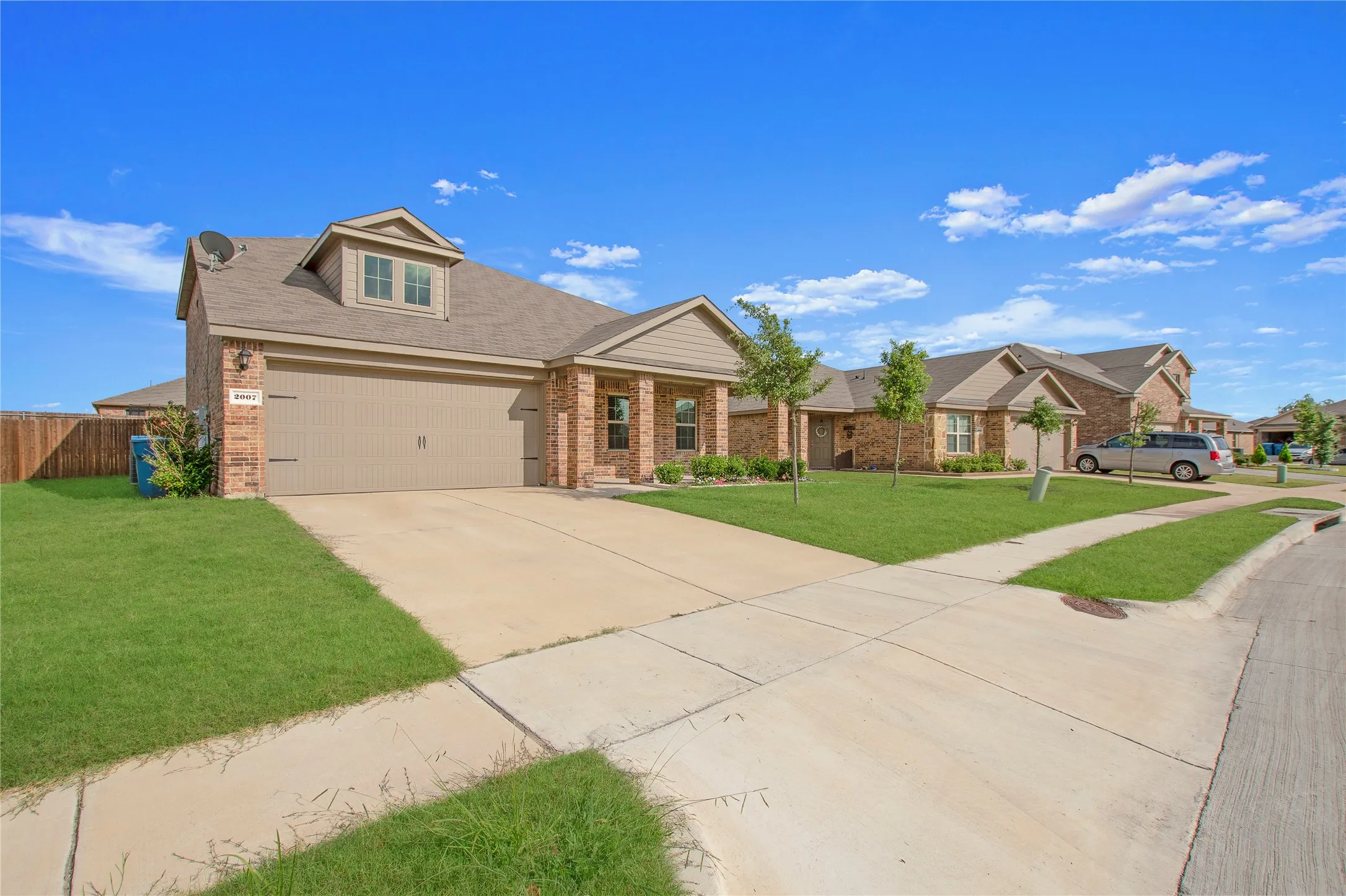 Single Family Residence For Sale in Kaufman County , 2007 Henly Drive, Forney, Texas 75126, 4 Bedroom, 3 Bathroom, 2 Garage spaces, 2,620 Sqft, built in 2017, mls#21403229, Real Estate Agent in Forney, Homes For Sale in Kaufman county, Homes For Sale in Forney, Realtor in Forney Texas, Real Estate Brokerage Independent Realty Texas, Luminita Cordes Realtor