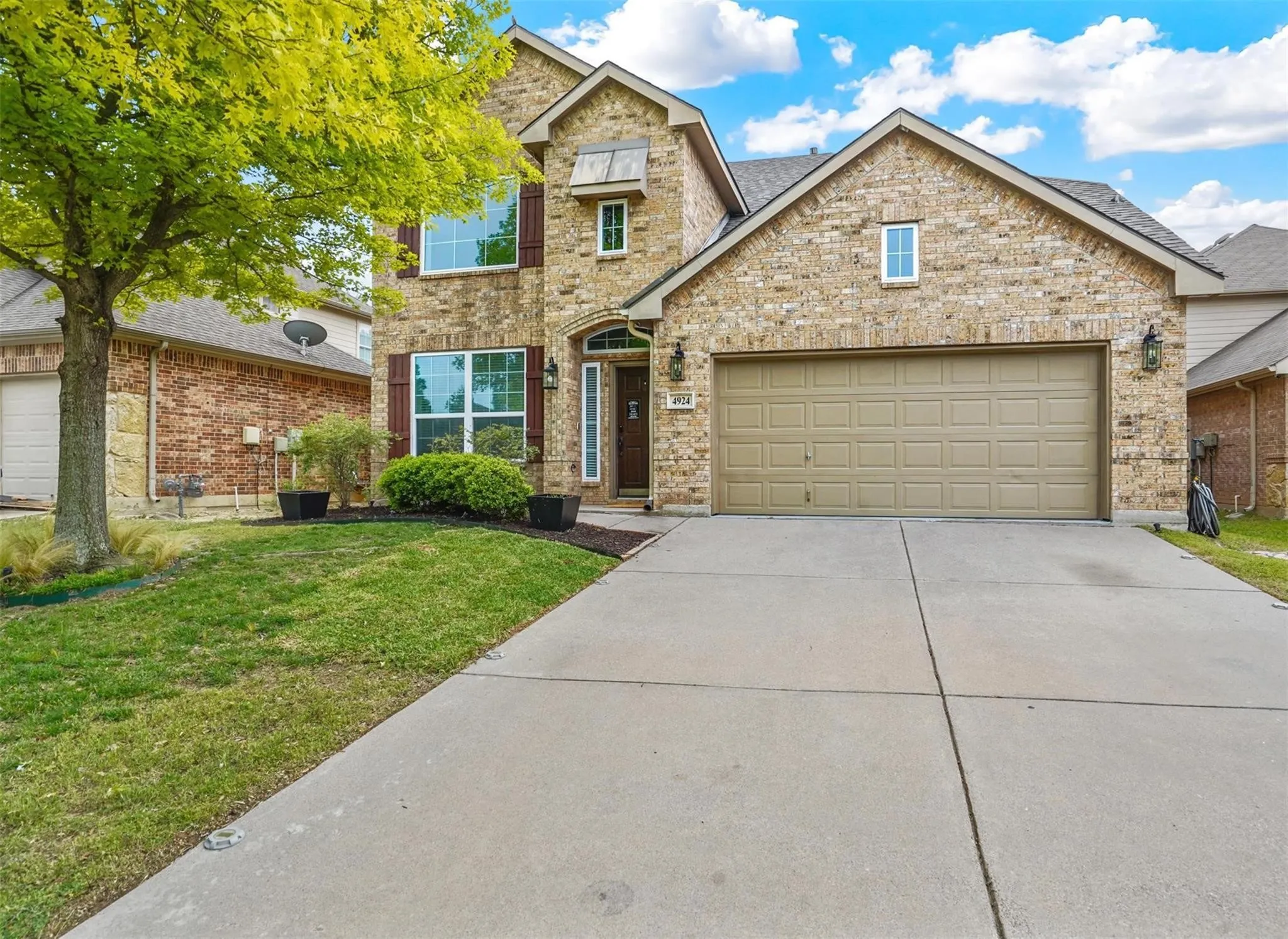 Single Family Residence For Rent in Tarrant County , 4924 Obrien Way, Fort Worth, Texas 76244, 3 Bedroom, 3 Bathroom, 2 Garage spaces, 2,798 Sqft, built in 2005, mls#21403232, Real Estate Agent in Fort Worth, Homes For Rent in Tarrant county, Homes For Rent in Fort Worth, Realtor in Fort Worth Texas, Real Estate Brokerage Independent Realty Texas, Luminita Cordes Realtor
