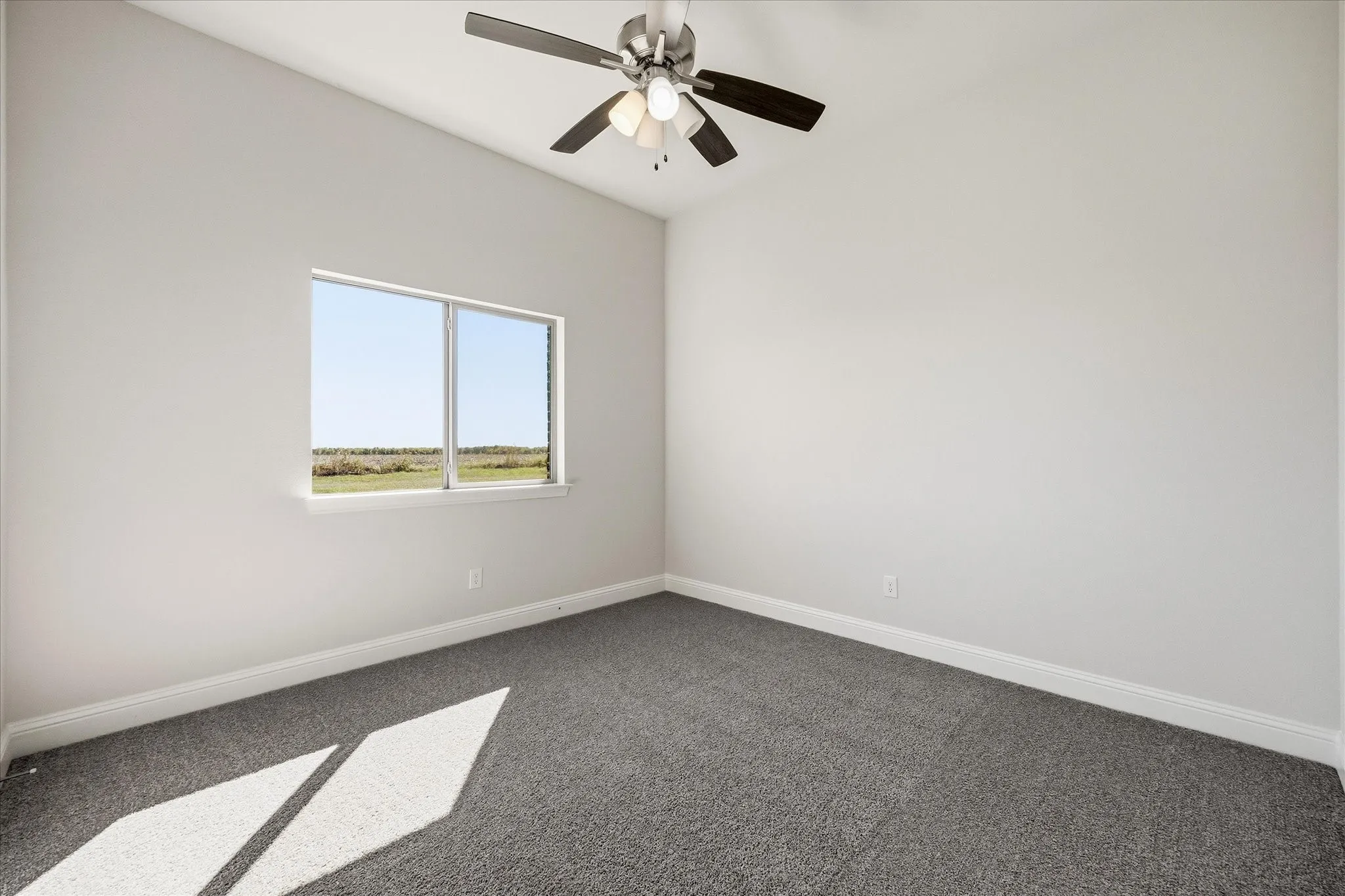 Single Family Residence For Rent in Collin County , 1835 Creekview Lane, Josephine, Texas 75173, 4 Bedroom, 2 Bathroom, 3 Garage spaces, 2,505 Sqft, built in 2022, mls#21403233, Real Estate Agent in Josephine, Homes For Rent in Collin county, Homes For Rent in Josephine, Realtor in Josephine Texas, Real Estate Brokerage Independent Realty Texas, Luminita Cordes Realtor