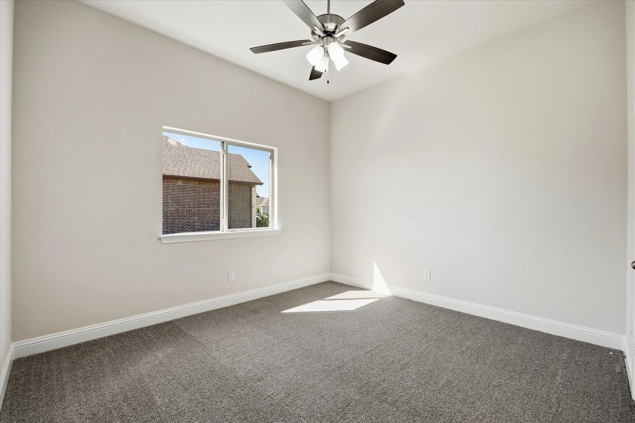 Single Family Residence For Rent in Collin County , 1835 Creekview Lane, Josephine, Texas 75173, 4 Bedroom, 2 Bathroom, 3 Garage spaces, 2,505 Sqft, built in 2022, mls#21403233, Real Estate Agent in Josephine, Homes For Rent in Collin county, Homes For Rent in Josephine, Realtor in Josephine Texas, Real Estate Brokerage Independent Realty Texas, Luminita Cordes Realtor