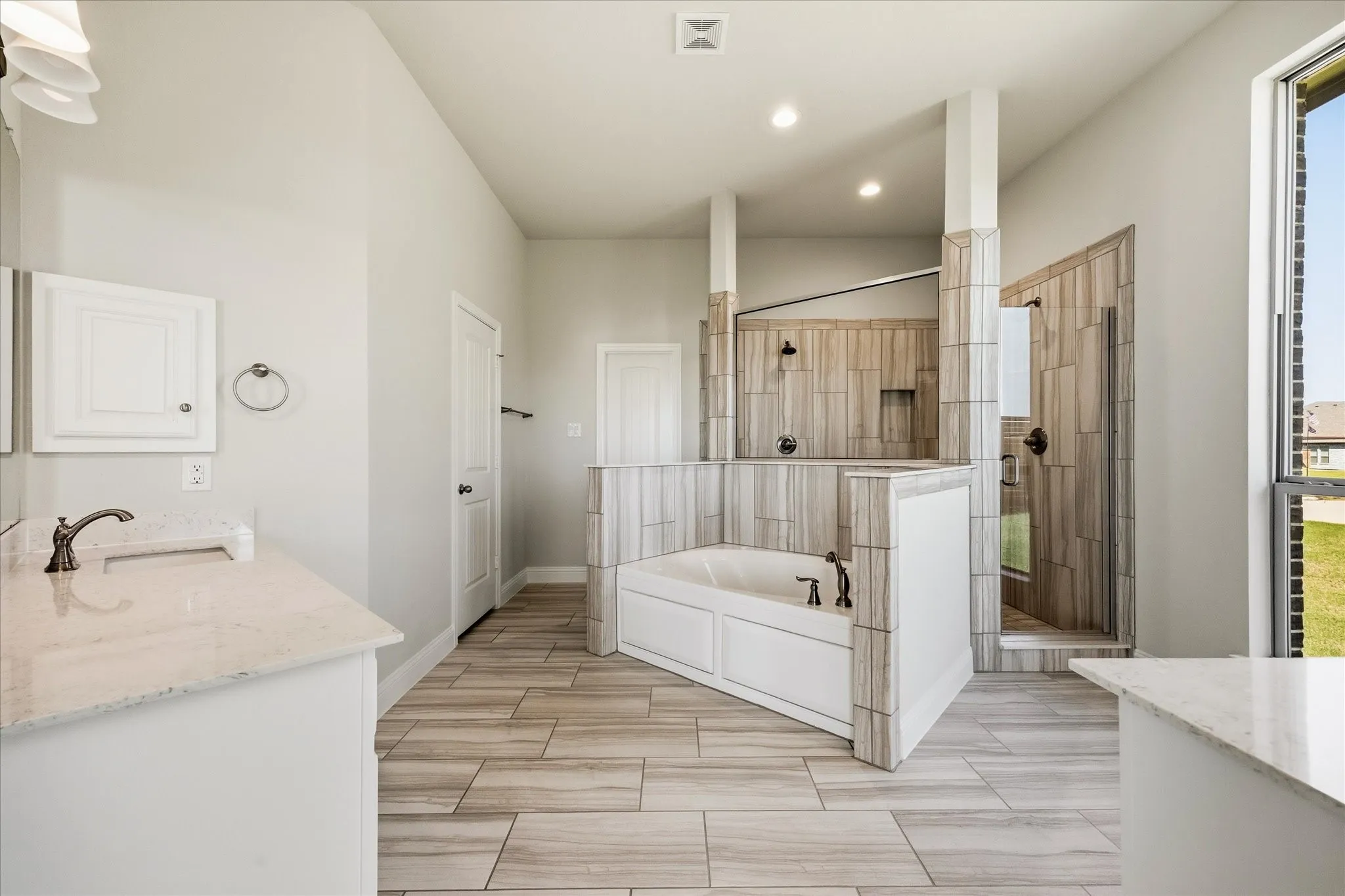 Single Family Residence For Rent in Collin County , 1835 Creekview Lane, Josephine, Texas 75173, 4 Bedroom, 2 Bathroom, 3 Garage spaces, 2,505 Sqft, built in 2022, mls#21403233, Real Estate Agent in Josephine, Homes For Rent in Collin county, Homes For Rent in Josephine, Realtor in Josephine Texas, Real Estate Brokerage Independent Realty Texas, Luminita Cordes Realtor