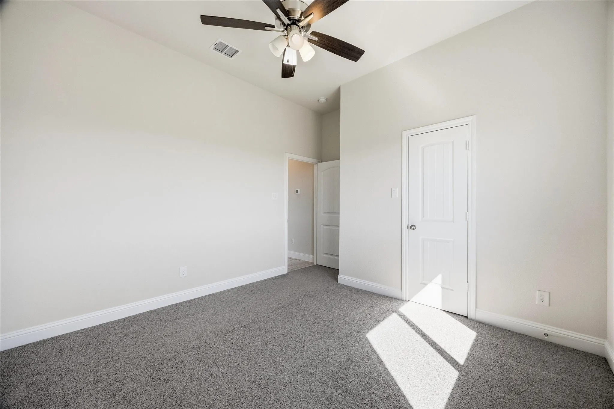 Single Family Residence For Rent in Collin County , 1835 Creekview Lane, Josephine, Texas 75173, 4 Bedroom, 2 Bathroom, 3 Garage spaces, 2,505 Sqft, built in 2022, mls#21403233, Real Estate Agent in Josephine, Homes For Rent in Collin county, Homes For Rent in Josephine, Realtor in Josephine Texas, Real Estate Brokerage Independent Realty Texas, Luminita Cordes Realtor