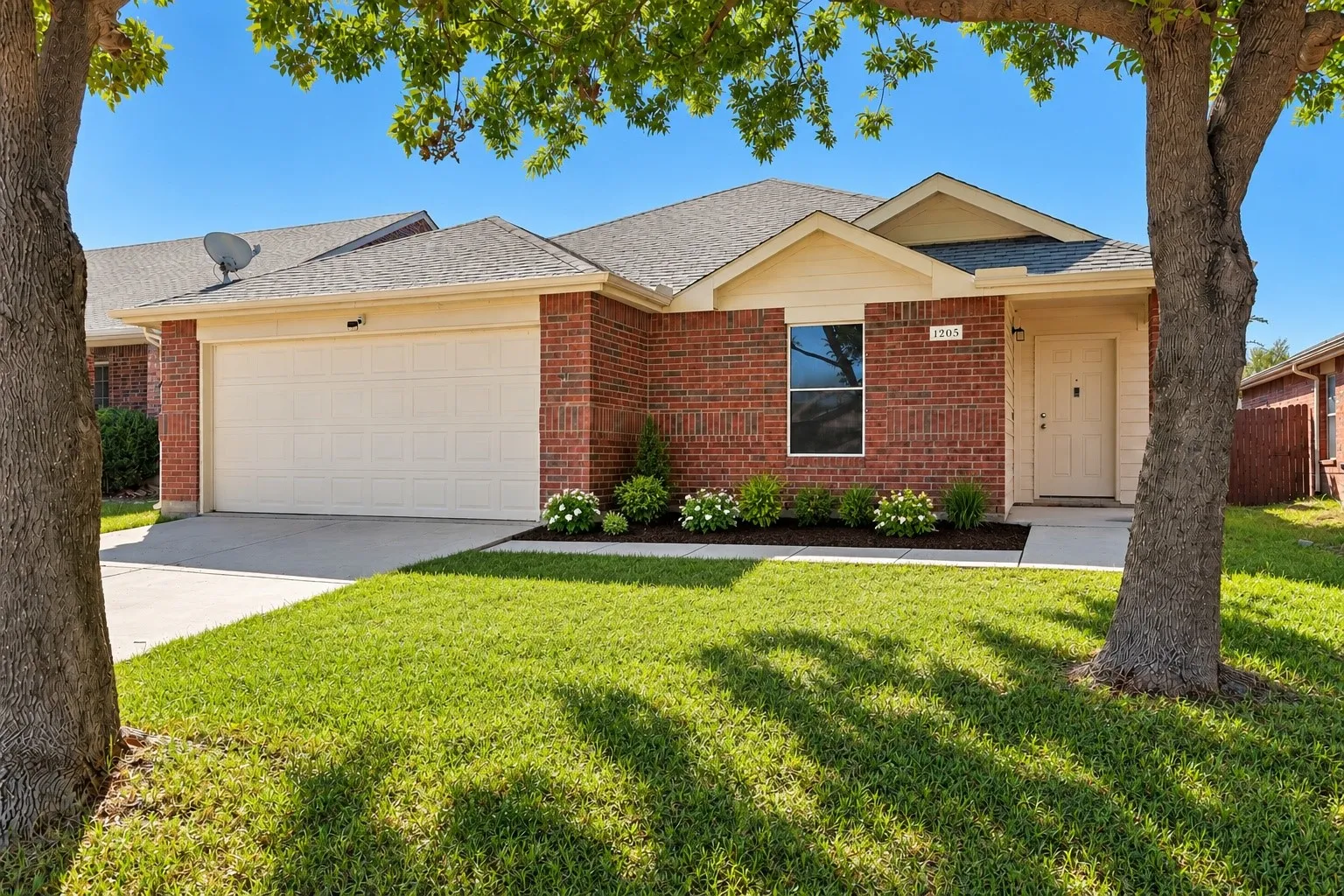 Single Family Residence For Sale in Collin County , 1205 Bellevue Drive, Princeton, Texas 75407, 3 Bedroom, 2 Bathroom, 2 Garage spaces, 1,591 Sqft, built in 2009, mls#21401799, Real Estate Agent in Princeton, Homes For Sale in Collin county, Homes For Sale in Princeton, Realtor in Princeton Texas, Real Estate Brokerage Independent Realty Texas, Luminita Cordes Realtor