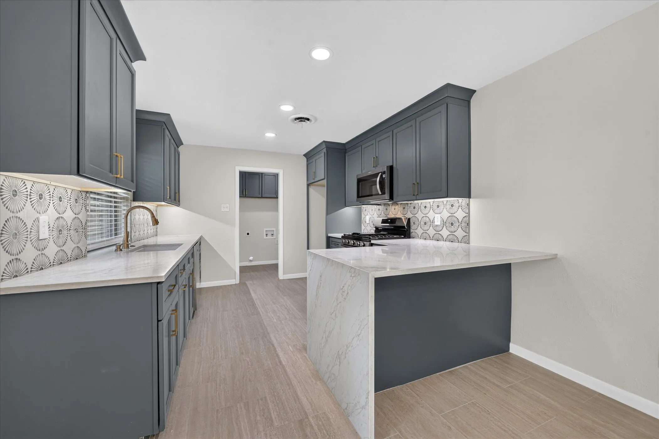 Single Family Residence For Sale in Dallas County , 1607 Nantucket Drive, Richardson, Texas 75080, 3 Bedroom, 2 Bathroom, 2 Garage spaces, 1,233 Sqft, built in 1961, mls#21403043, Real Estate Agent in Richardson, Homes For Sale in Dallas county, Homes For Sale in Richardson, Realtor in Richardson Texas, Real Estate Brokerage Independent Realty Texas, Luminita Cordes Realtor