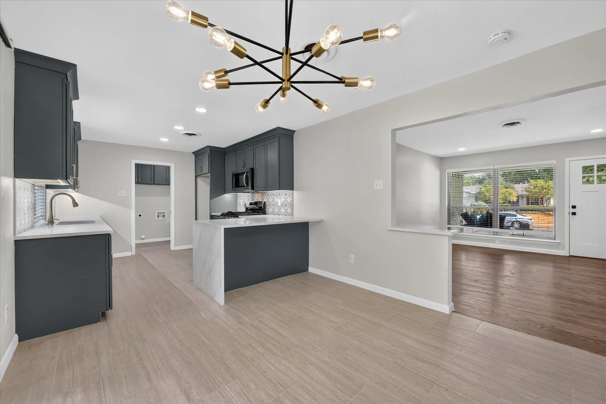 Single Family Residence For Sale in Dallas County , 1607 Nantucket Drive, Richardson, Texas 75080, 3 Bedroom, 2 Bathroom, 2 Garage spaces, 1,233 Sqft, built in 1961, mls#21403043, Real Estate Agent in Richardson, Homes For Sale in Dallas county, Homes For Sale in Richardson, Realtor in Richardson Texas, Real Estate Brokerage Independent Realty Texas, Luminita Cordes Realtor