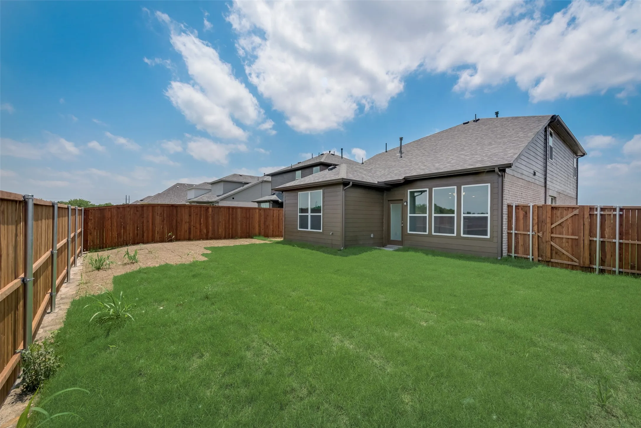 Single Family Residence For Rent in Collin County , 1601 Cloud Cover View, Weston, Texas 75009, 3 Bedroom, 3 Bathroom, 2 Garage spaces, 2,310 Sqft, built in 2023, mls#21403240, Real Estate Agent in Weston, Homes For Rent in Collin county, Homes For Rent in Weston, Realtor in Weston Texas, Real Estate Brokerage Independent Realty Texas, Luminita Cordes Realtor