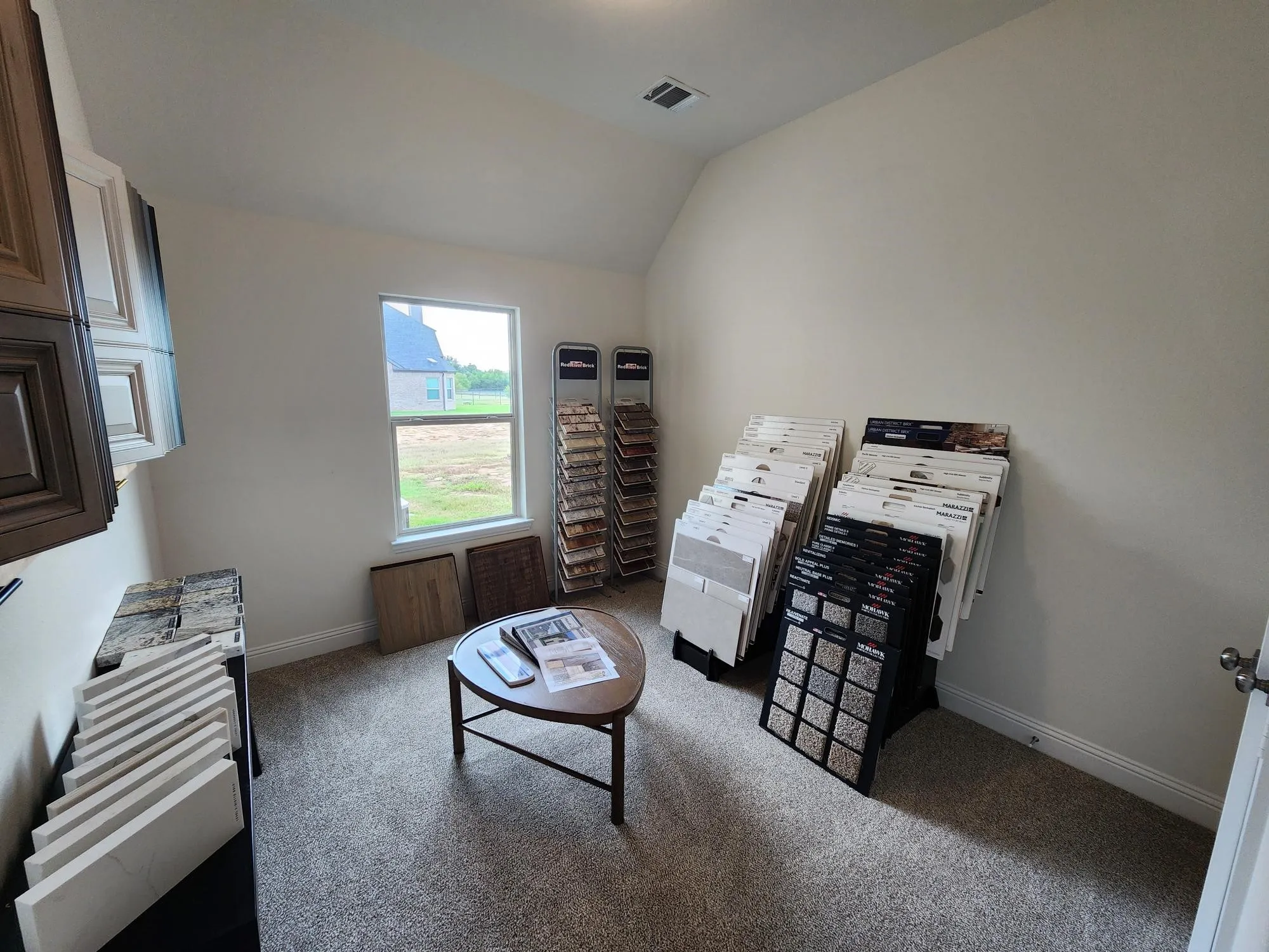 Single Family Residence For Sale in Grayson County , 397 Willie's Court, Whitesboro, Texas 76273, 4 Bedroom, 3 Bathroom, 6 Garage spaces, 2,843 Sqft, built in 2027, mls#21403242, Real Estate Agent in Whitesboro, Homes For Sale in Grayson county, Homes For Sale in Whitesboro, Realtor in Whitesboro Texas, Real Estate Brokerage Independent Realty Texas, Luminita Cordes Realtor