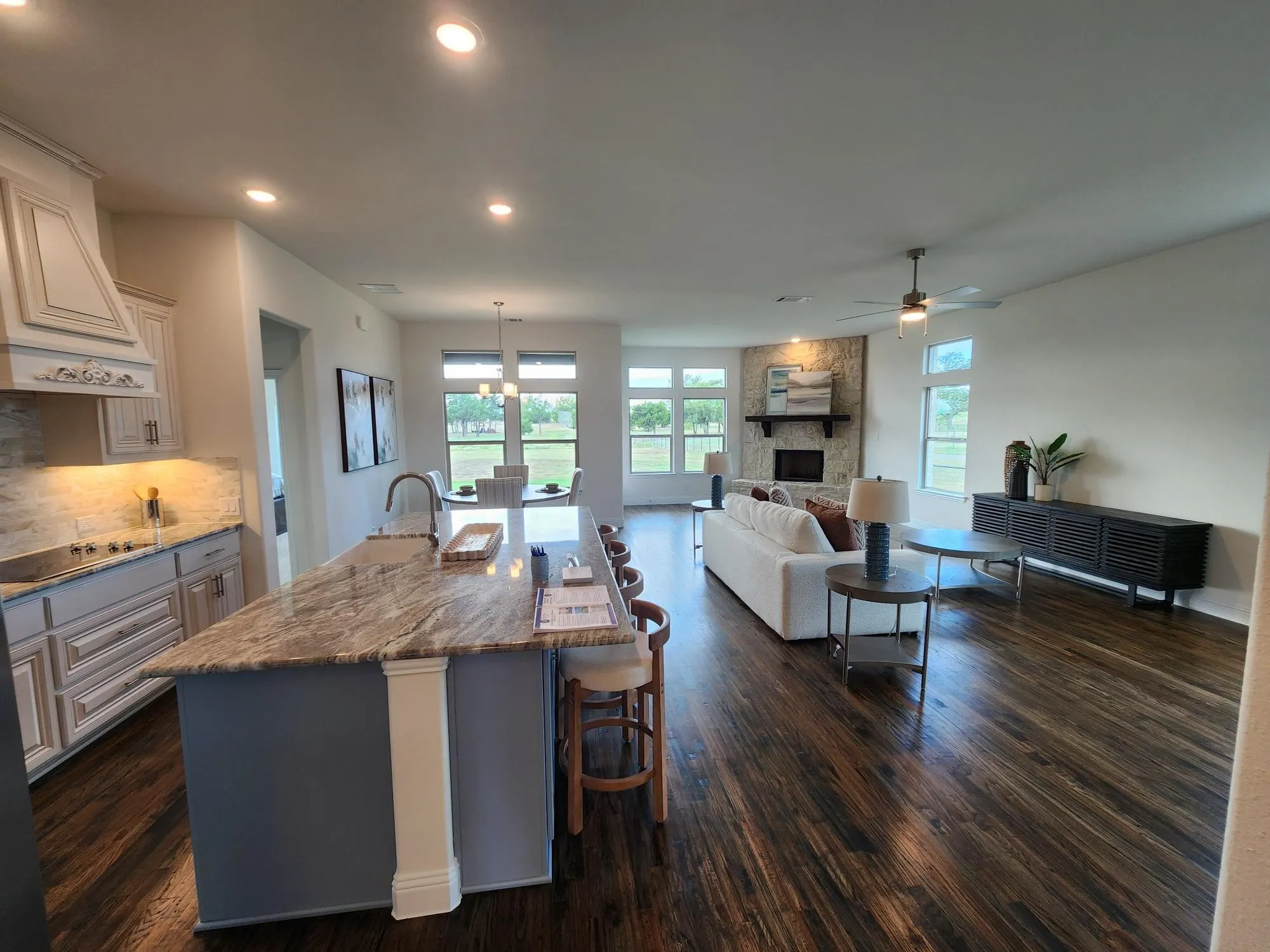 Single Family Residence For Sale in Grayson County , 397 Willie's Court, Whitesboro, Texas 76273, 4 Bedroom, 3 Bathroom, 6 Garage spaces, 2,843 Sqft, built in 2027, mls#21403242, Real Estate Agent in Whitesboro, Homes For Sale in Grayson county, Homes For Sale in Whitesboro, Realtor in Whitesboro Texas, Real Estate Brokerage Independent Realty Texas, Luminita Cordes Realtor
