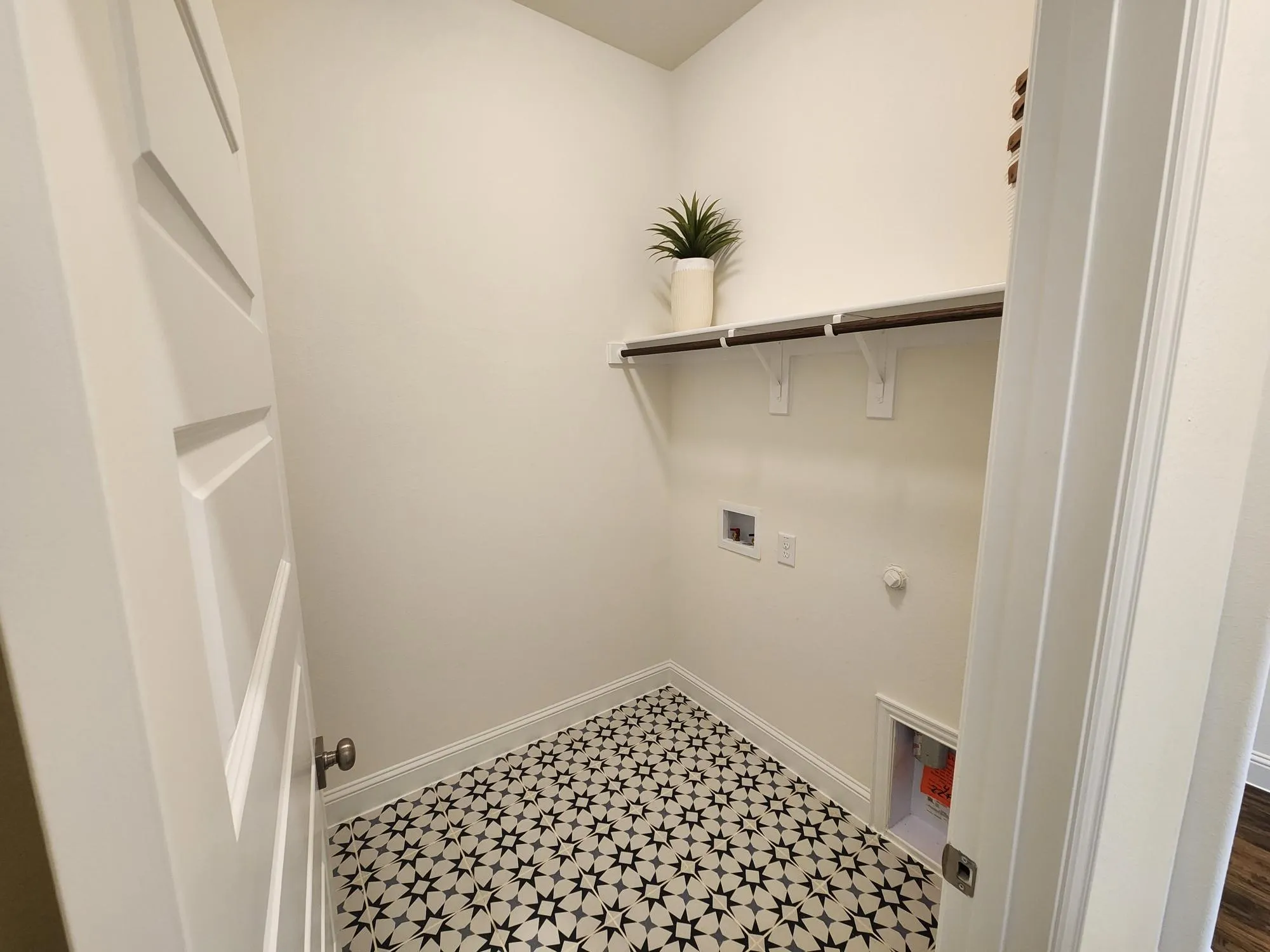 Single Family Residence For Sale in Grayson County , 397 Willie's Court, Whitesboro, Texas 76273, 4 Bedroom, 3 Bathroom, 6 Garage spaces, 2,843 Sqft, built in 2027, mls#21403242, Real Estate Agent in Whitesboro, Homes For Sale in Grayson county, Homes For Sale in Whitesboro, Realtor in Whitesboro Texas, Real Estate Brokerage Independent Realty Texas, Luminita Cordes Realtor