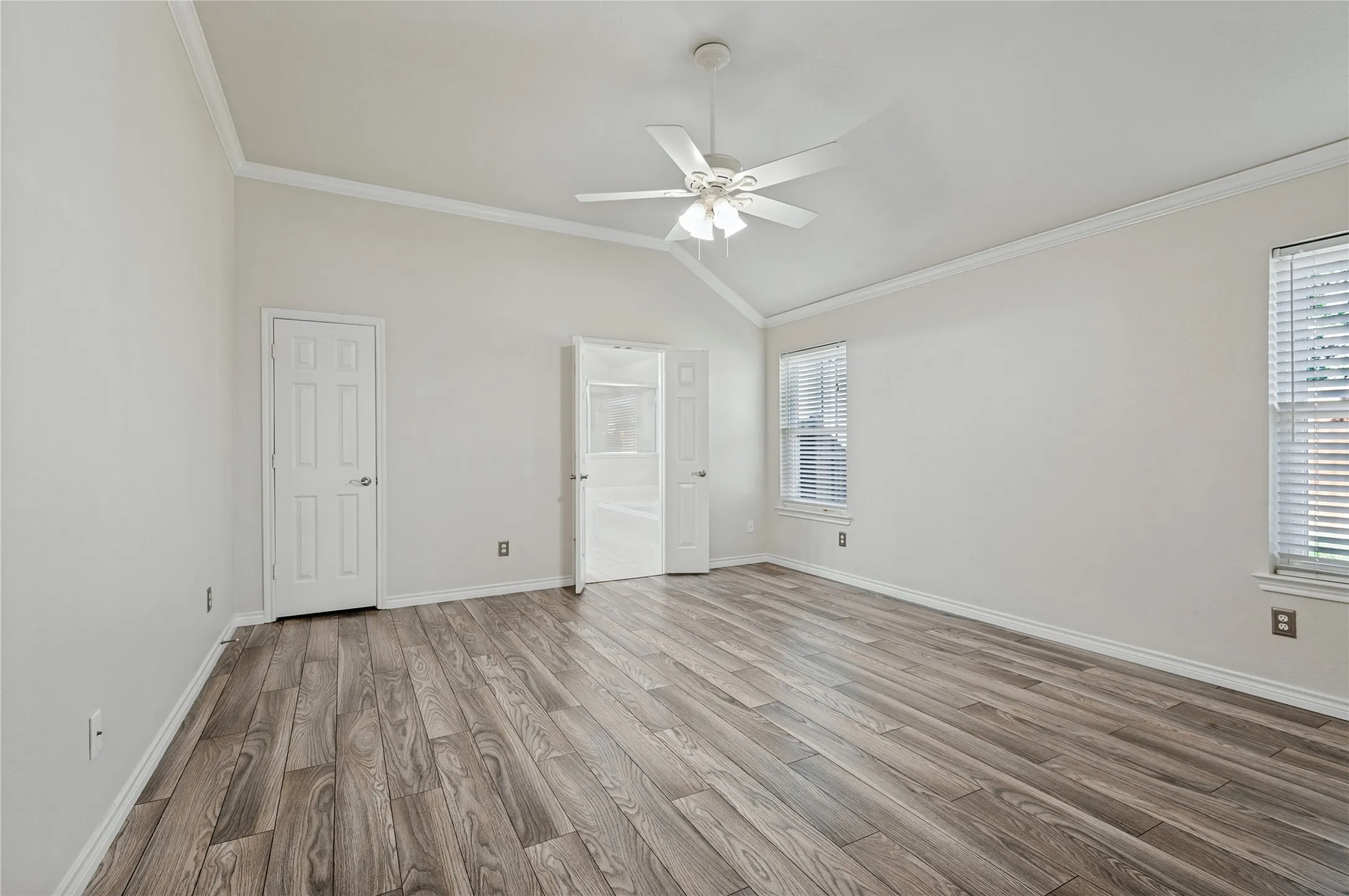 Single Family Residence For Sale in Tarrant County , 5816 Windy Meadow Lane, Grand Prairie, Texas 75052, 3 Bedroom, 2 Bathroom, 2 Garage spaces, 1,865 Sqft, built in 2005, mls#21399741, Real Estate Agent in Grand Prairie, Homes For Sale in Tarrant county, Homes For Sale in Grand Prairie, Realtor in Grand Prairie Texas, Real Estate Brokerage Independent Realty Texas, Luminita Cordes Realtor
