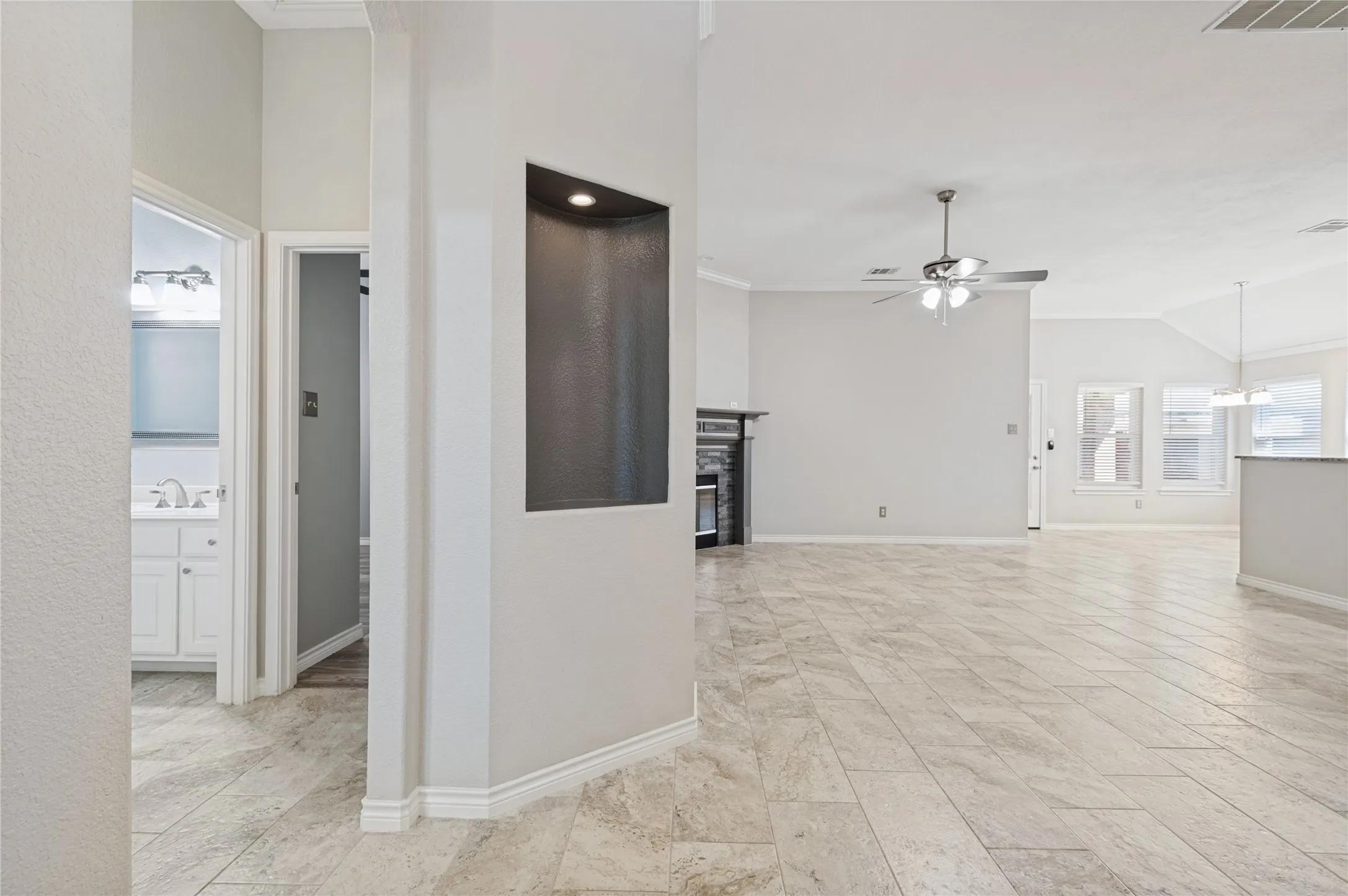 Single Family Residence For Sale in Tarrant County , 5816 Windy Meadow Lane, Grand Prairie, Texas 75052, 3 Bedroom, 2 Bathroom, 2 Garage spaces, 1,865 Sqft, built in 2005, mls#21399741, Real Estate Agent in Grand Prairie, Homes For Sale in Tarrant county, Homes For Sale in Grand Prairie, Realtor in Grand Prairie Texas, Real Estate Brokerage Independent Realty Texas, Luminita Cordes Realtor