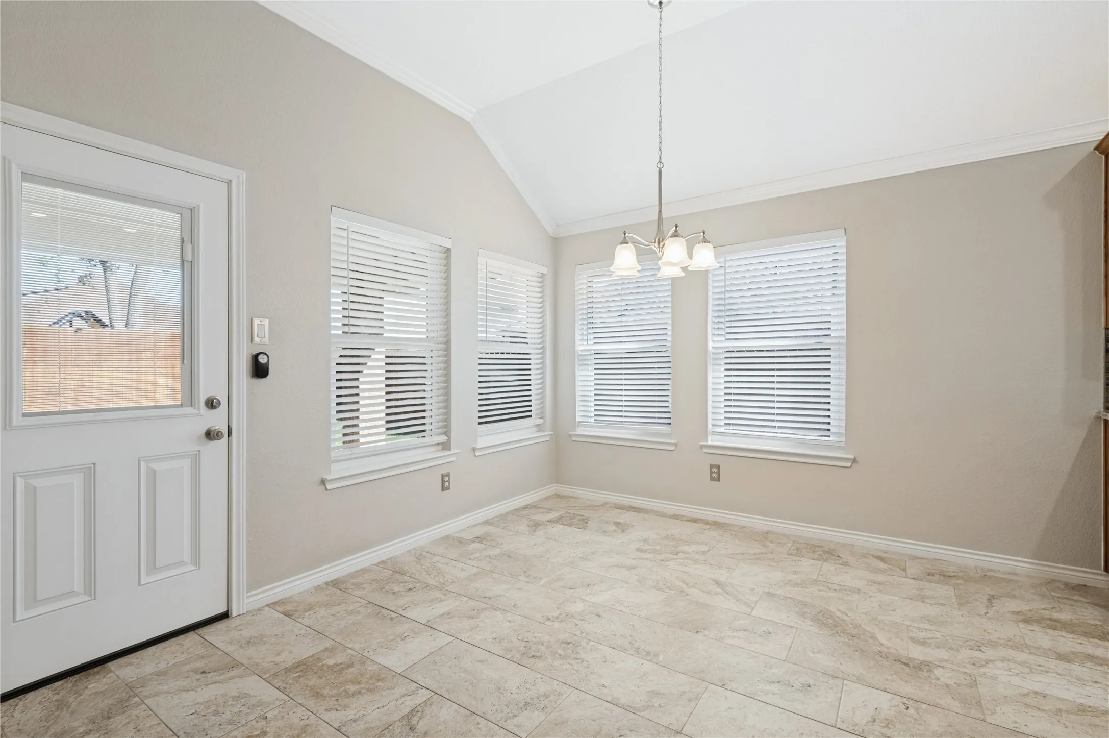 Single Family Residence For Sale in Tarrant County , 5816 Windy Meadow Lane, Grand Prairie, Texas 75052, 3 Bedroom, 2 Bathroom, 2 Garage spaces, 1,865 Sqft, built in 2005, mls#21399741, Real Estate Agent in Grand Prairie, Homes For Sale in Tarrant county, Homes For Sale in Grand Prairie, Realtor in Grand Prairie Texas, Real Estate Brokerage Independent Realty Texas, Luminita Cordes Realtor