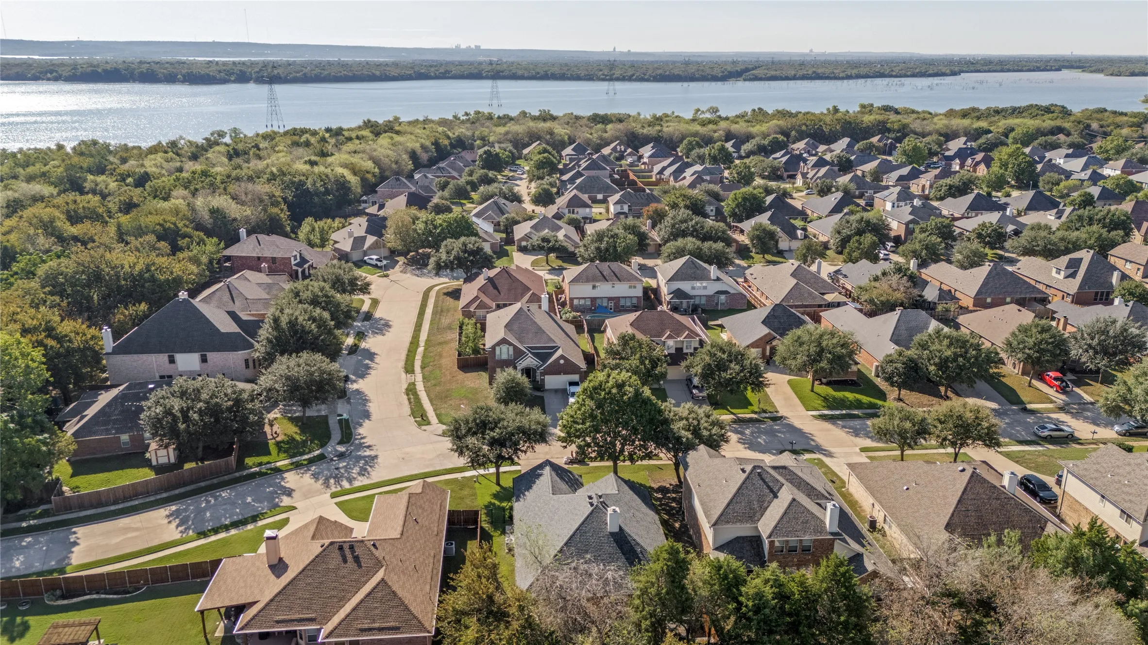 Single Family Residence For Sale in Tarrant County , 5816 Windy Meadow Lane, Grand Prairie, Texas 75052, 3 Bedroom, 2 Bathroom, 2 Garage spaces, 1,865 Sqft, built in 2005, mls#21399741, Real Estate Agent in Grand Prairie, Homes For Sale in Tarrant county, Homes For Sale in Grand Prairie, Realtor in Grand Prairie Texas, Real Estate Brokerage Independent Realty Texas, Luminita Cordes Realtor