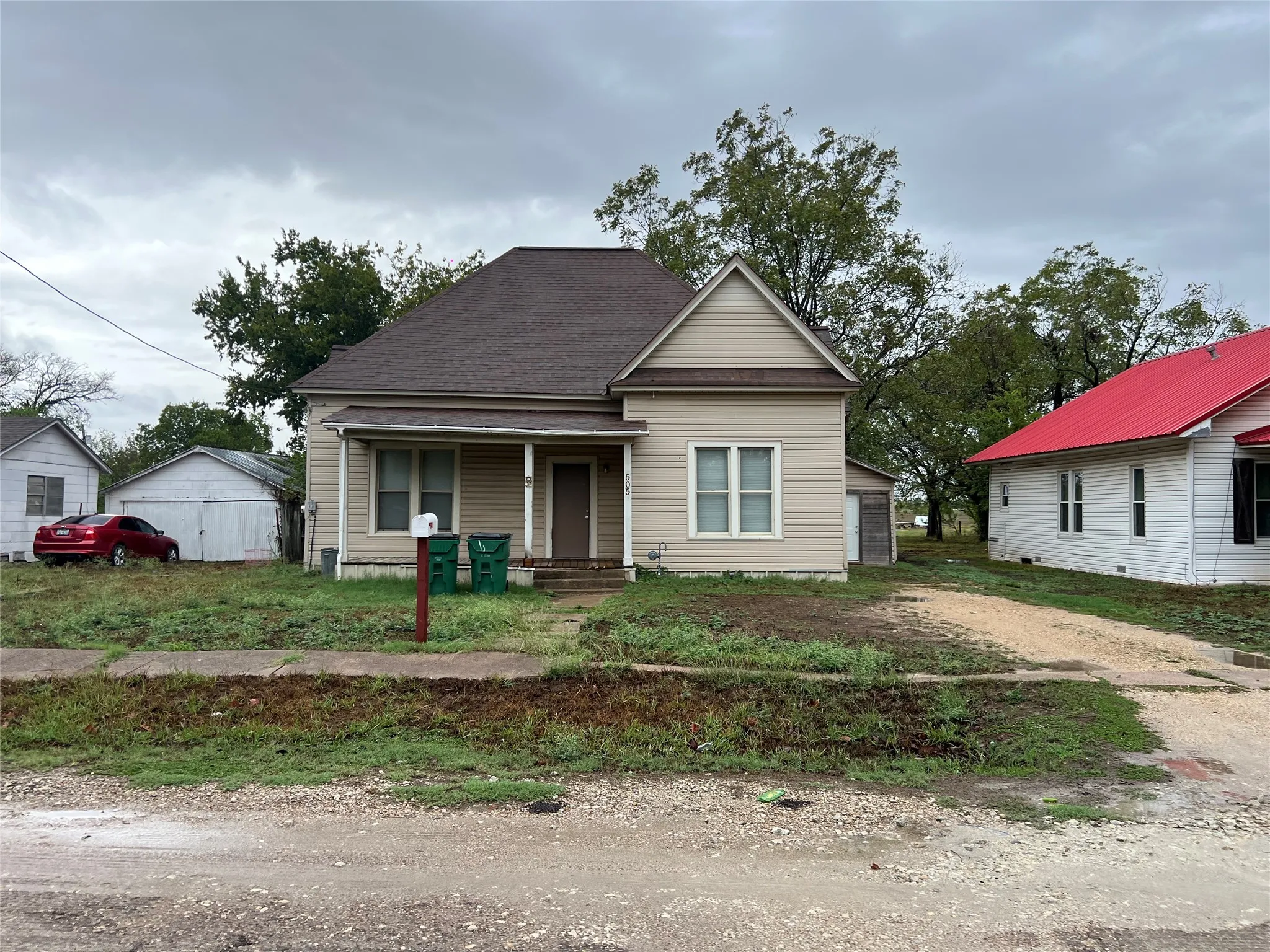 Single Family Residence For Sale in Mc Lennan County , 505 cowan, Mart, Texas 76664, 2 Bedroom, 1 Bathroom, Garage spaces, 1,319 Sqft, built in 1993, mls#21403244, Real Estate Agent in Mart, Homes For Sale in Mc Lennan county, Homes For Sale in Mart, Realtor in Mart Texas, Real Estate Brokerage Independent Realty Texas, Luminita Cordes Realtor