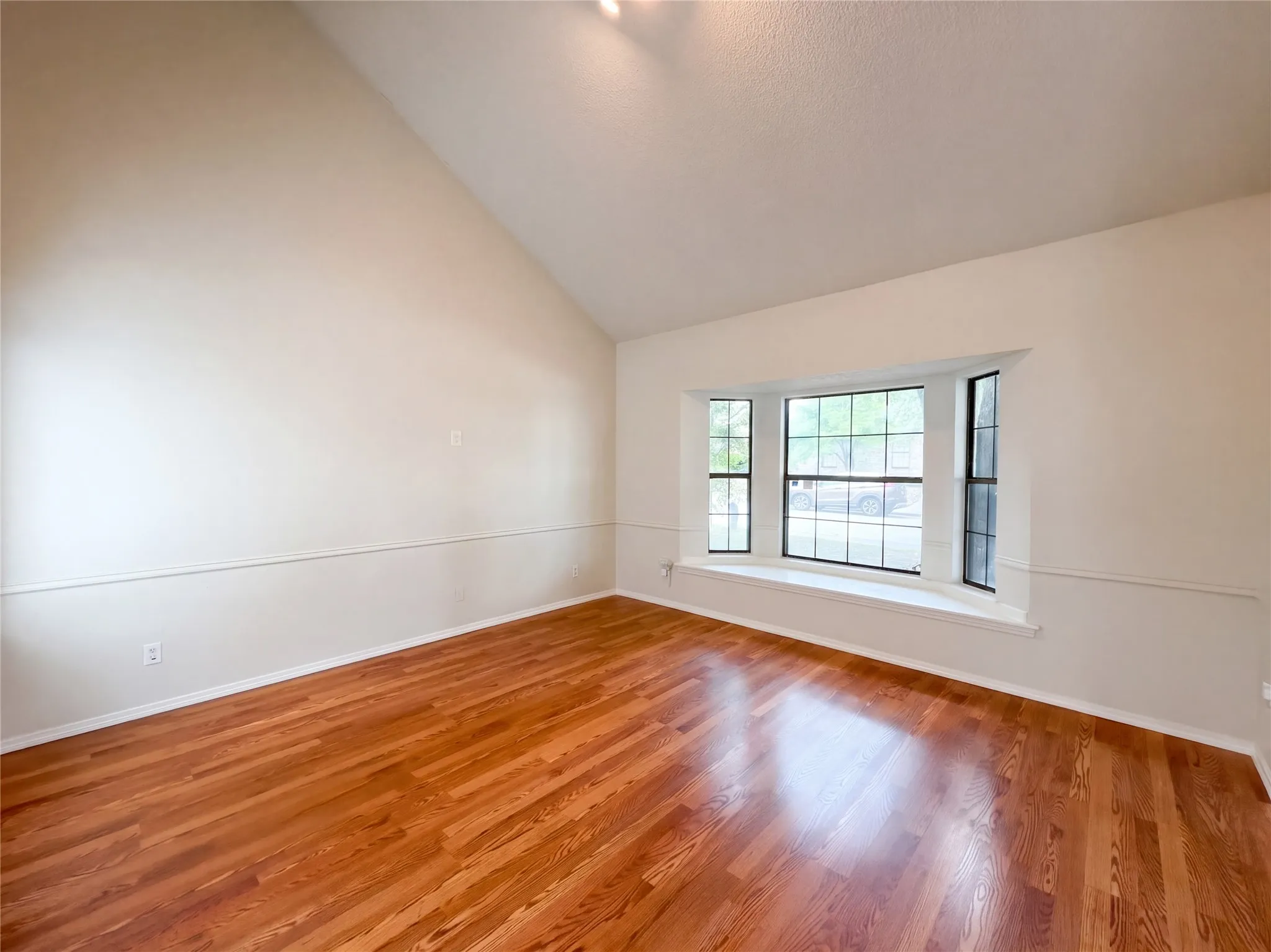 Single Family Residence For Sale in Dallas County , 1015 Astaire Avenue, Duncanville, Texas 75137, 4 Bedroom, 3 Bathroom, 2 Garage spaces, 2,158 Sqft, built in 1985, mls#21402544, Real Estate Agent in Duncanville, Homes For Sale in Dallas county, Homes For Sale in Duncanville, Realtor in Duncanville Texas, Real Estate Brokerage Independent Realty Texas, Luminita Cordes Realtor