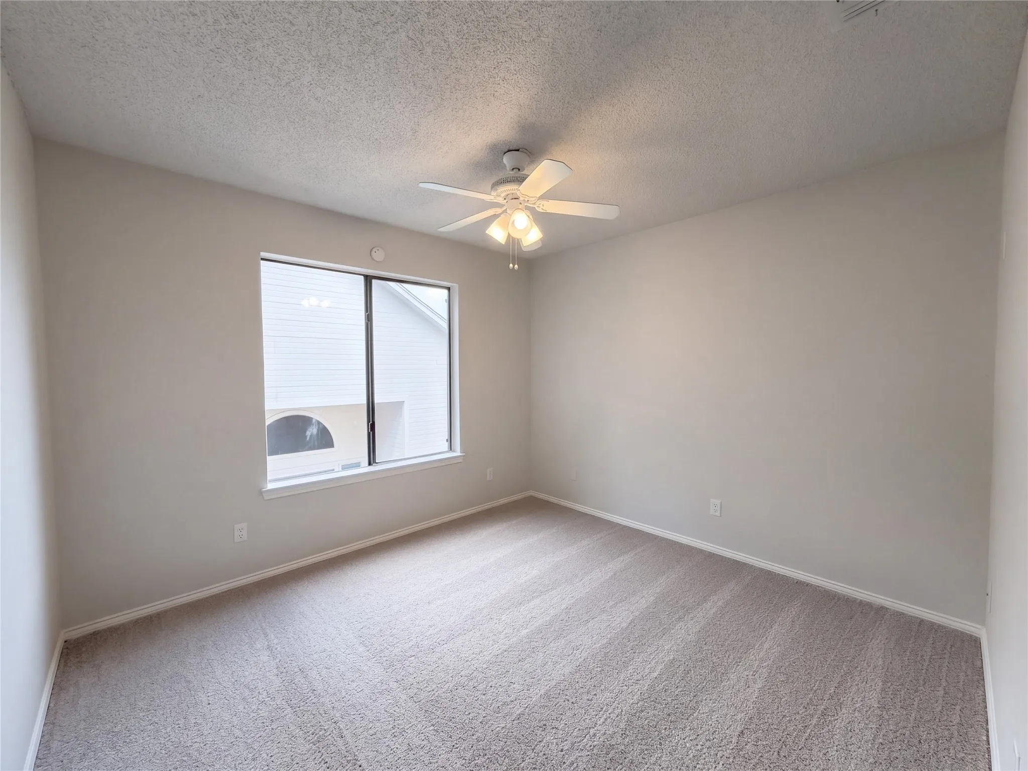 Single Family Residence For Sale in Dallas County , 1015 Astaire Avenue, Duncanville, Texas 75137, 4 Bedroom, 3 Bathroom, 2 Garage spaces, 2,158 Sqft, built in 1985, mls#21402544, Real Estate Agent in Duncanville, Homes For Sale in Dallas county, Homes For Sale in Duncanville, Realtor in Duncanville Texas, Real Estate Brokerage Independent Realty Texas, Luminita Cordes Realtor