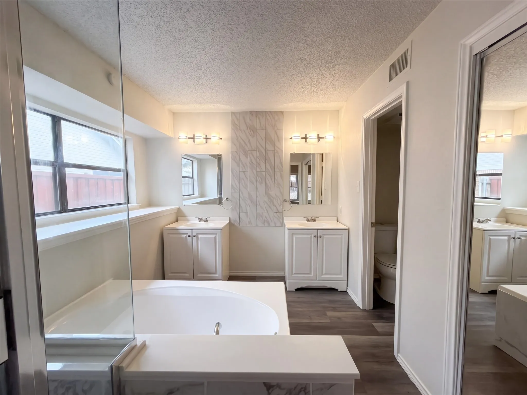 Single Family Residence For Sale in Dallas County , 1015 Astaire Avenue, Duncanville, Texas 75137, 4 Bedroom, 3 Bathroom, 2 Garage spaces, 2,158 Sqft, built in 1985, mls#21402544, Real Estate Agent in Duncanville, Homes For Sale in Dallas county, Homes For Sale in Duncanville, Realtor in Duncanville Texas, Real Estate Brokerage Independent Realty Texas, Luminita Cordes Realtor