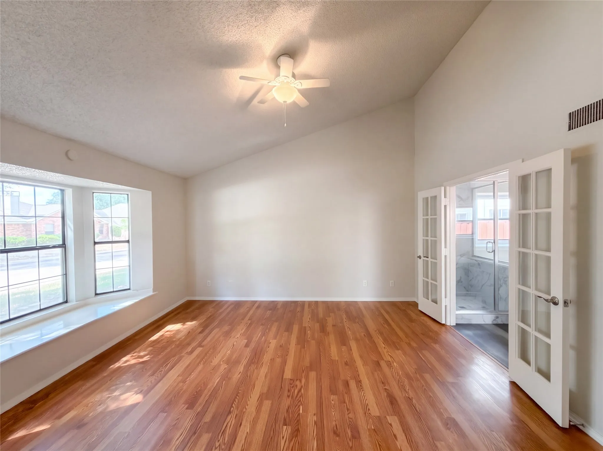 Single Family Residence For Sale in Dallas County , 1015 Astaire Avenue, Duncanville, Texas 75137, 4 Bedroom, 3 Bathroom, 2 Garage spaces, 2,158 Sqft, built in 1985, mls#21402544, Real Estate Agent in Duncanville, Homes For Sale in Dallas county, Homes For Sale in Duncanville, Realtor in Duncanville Texas, Real Estate Brokerage Independent Realty Texas, Luminita Cordes Realtor