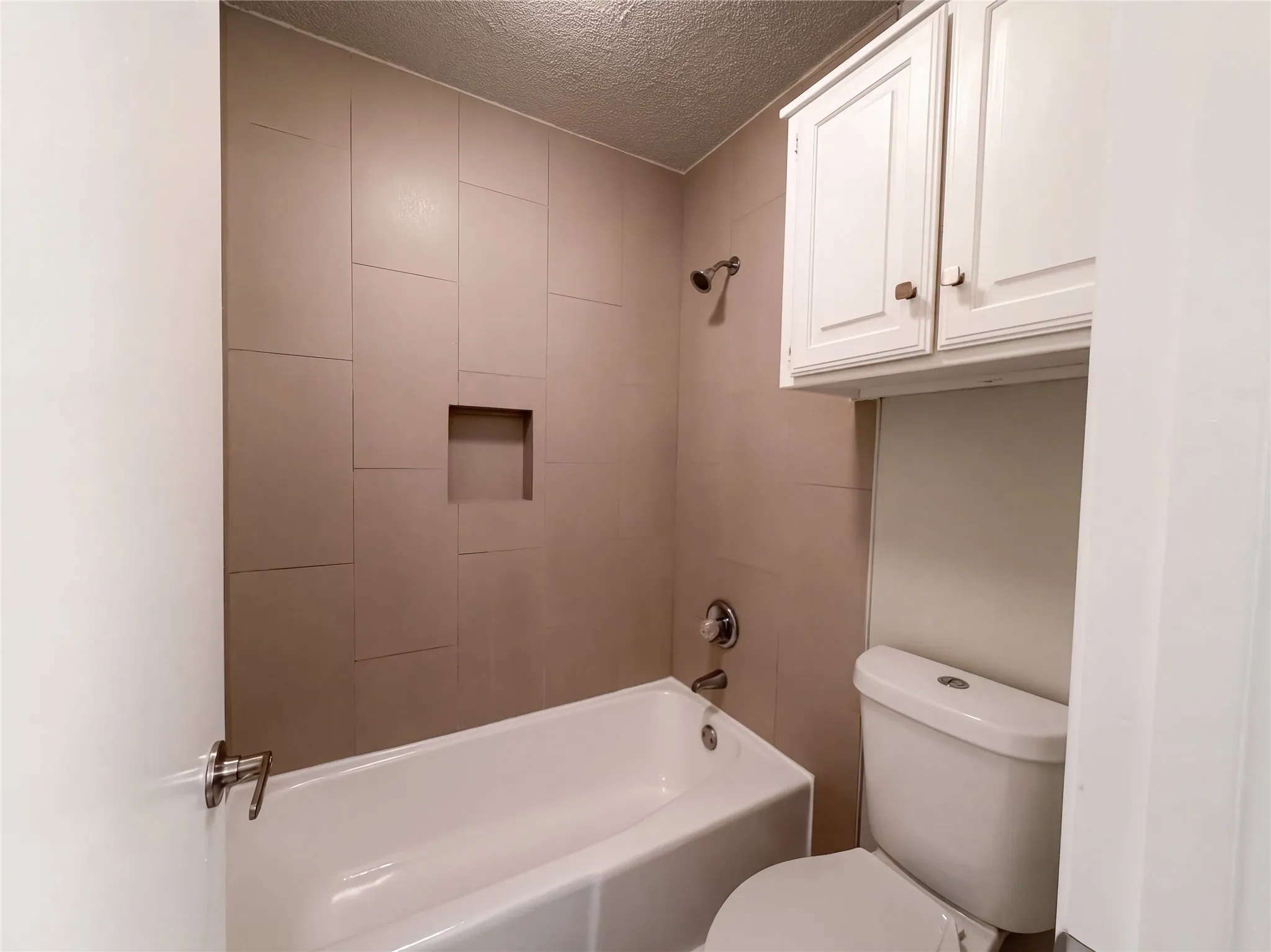Single Family Residence For Sale in Dallas County , 1015 Astaire Avenue, Duncanville, Texas 75137, 4 Bedroom, 3 Bathroom, 2 Garage spaces, 2,158 Sqft, built in 1985, mls#21402544, Real Estate Agent in Duncanville, Homes For Sale in Dallas county, Homes For Sale in Duncanville, Realtor in Duncanville Texas, Real Estate Brokerage Independent Realty Texas, Luminita Cordes Realtor